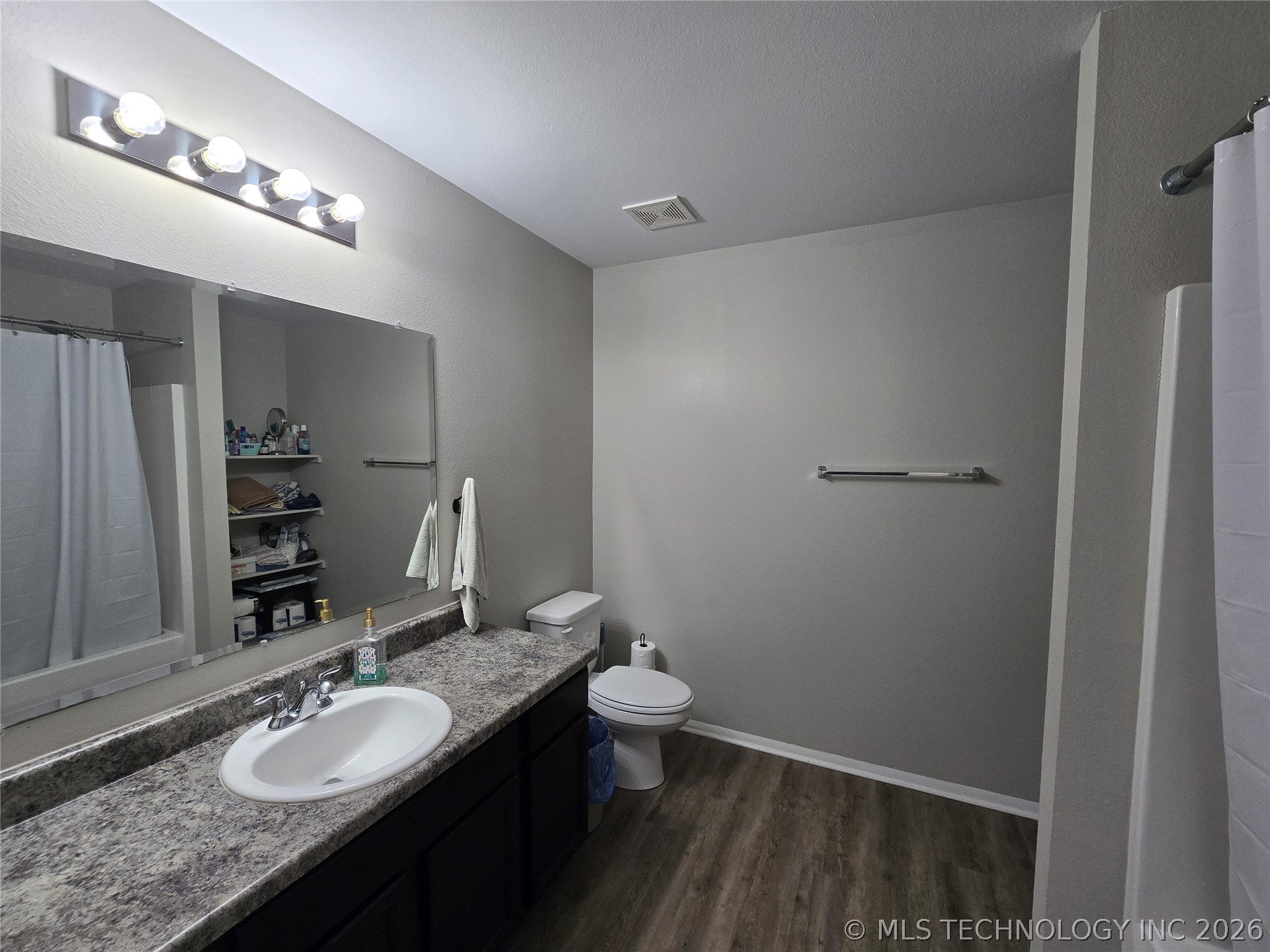 2801 Lariat Lane Property Photo 12