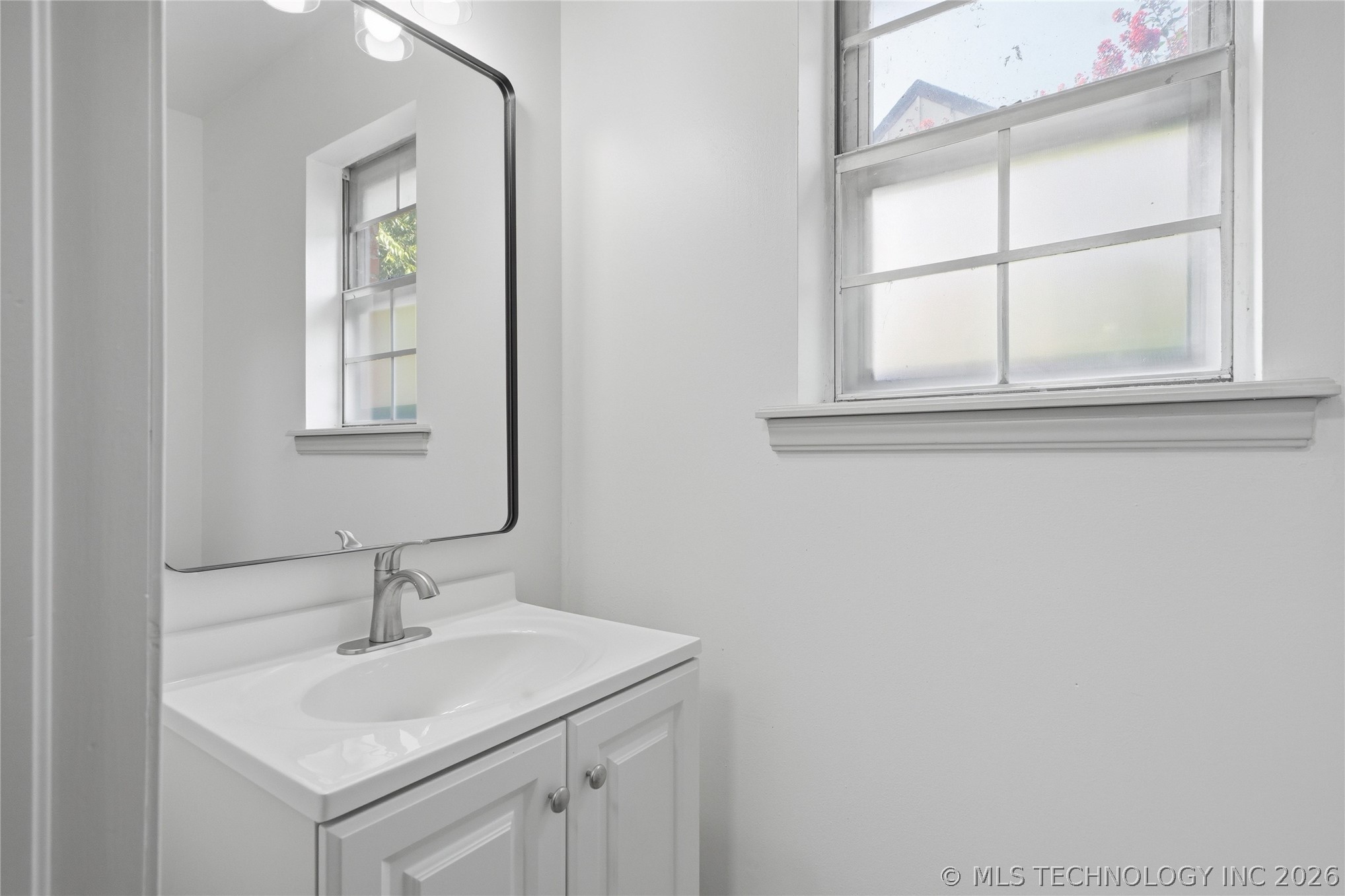 5329 S 76th East Avenue Property Photo 15