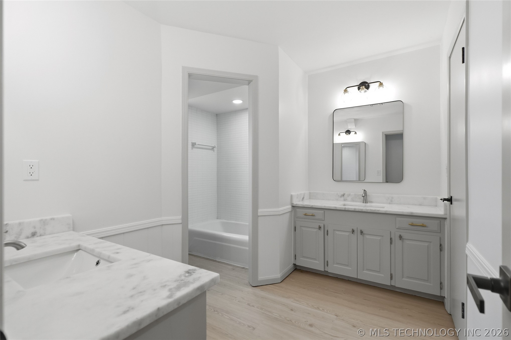5329 S 76th East Avenue Property Photo 36