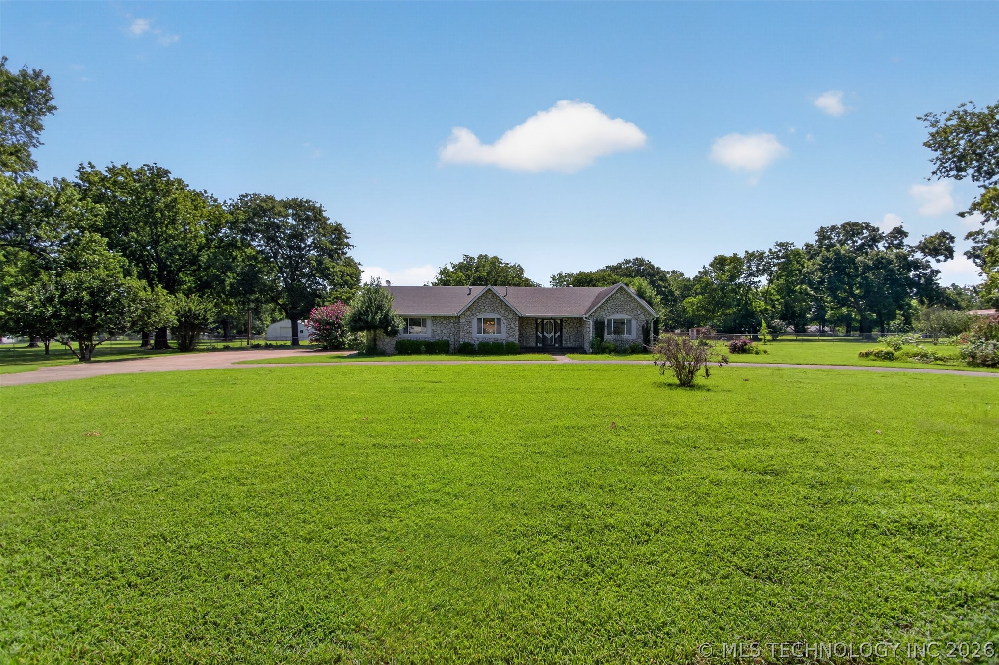 1102 N Delaware Street Property Photo 4
