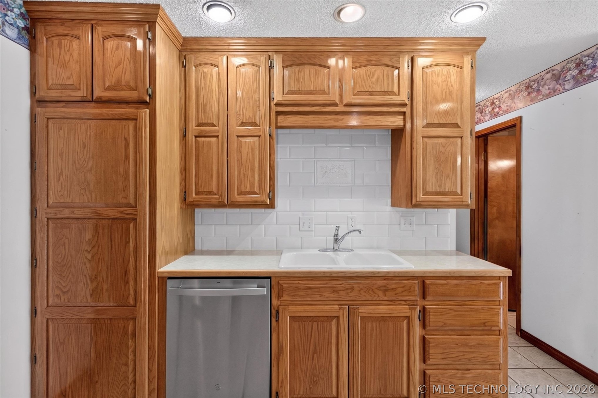 1102 N Delaware Street Property Photo 22