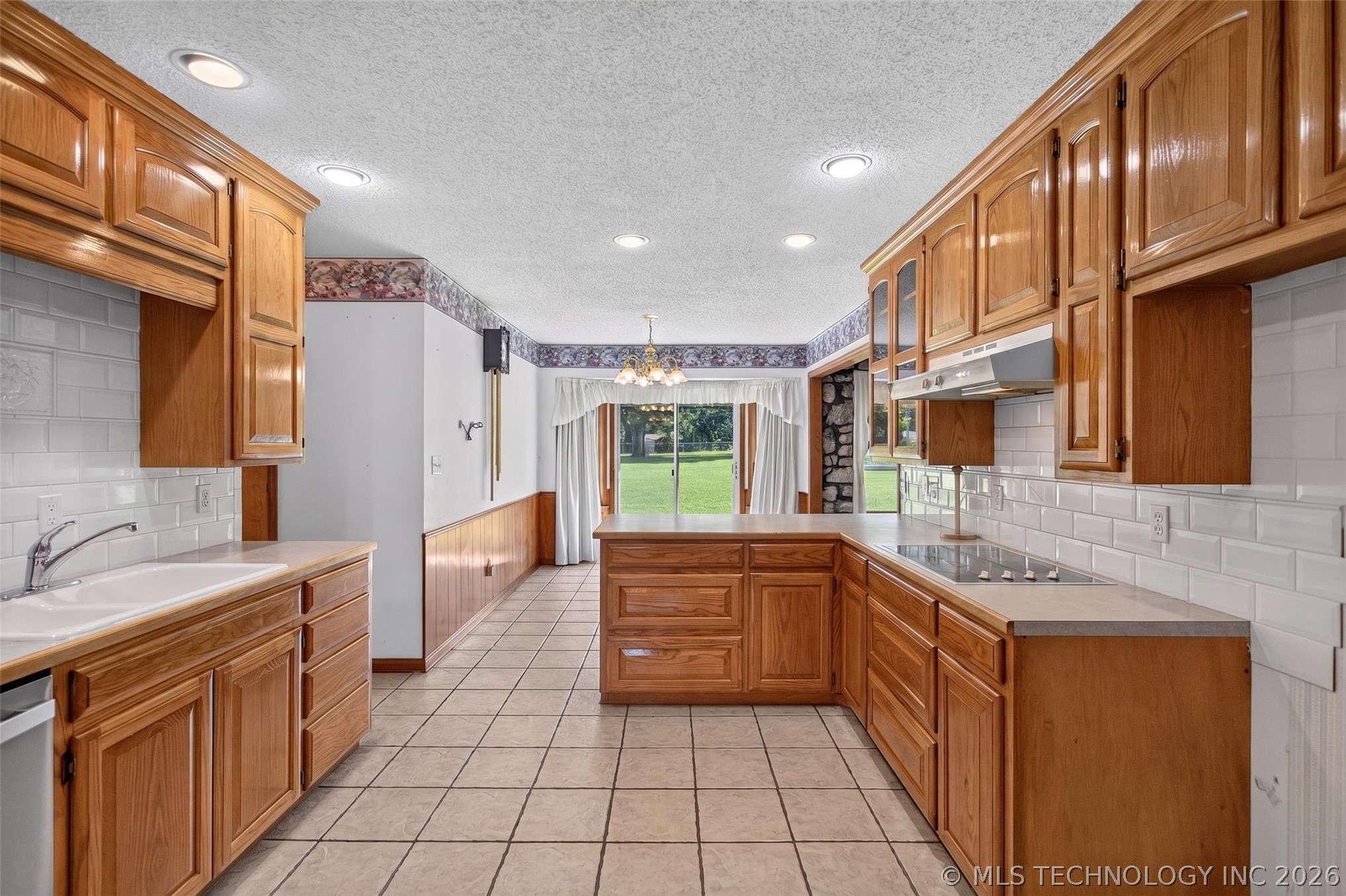 1102 N Delaware Street Property Photo 23