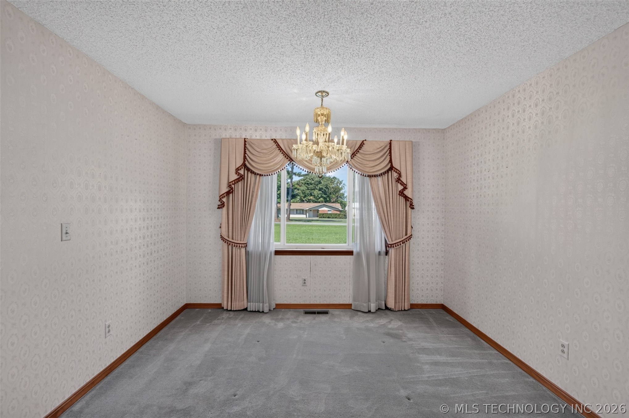 1102 N Delaware Street Property Photo 24