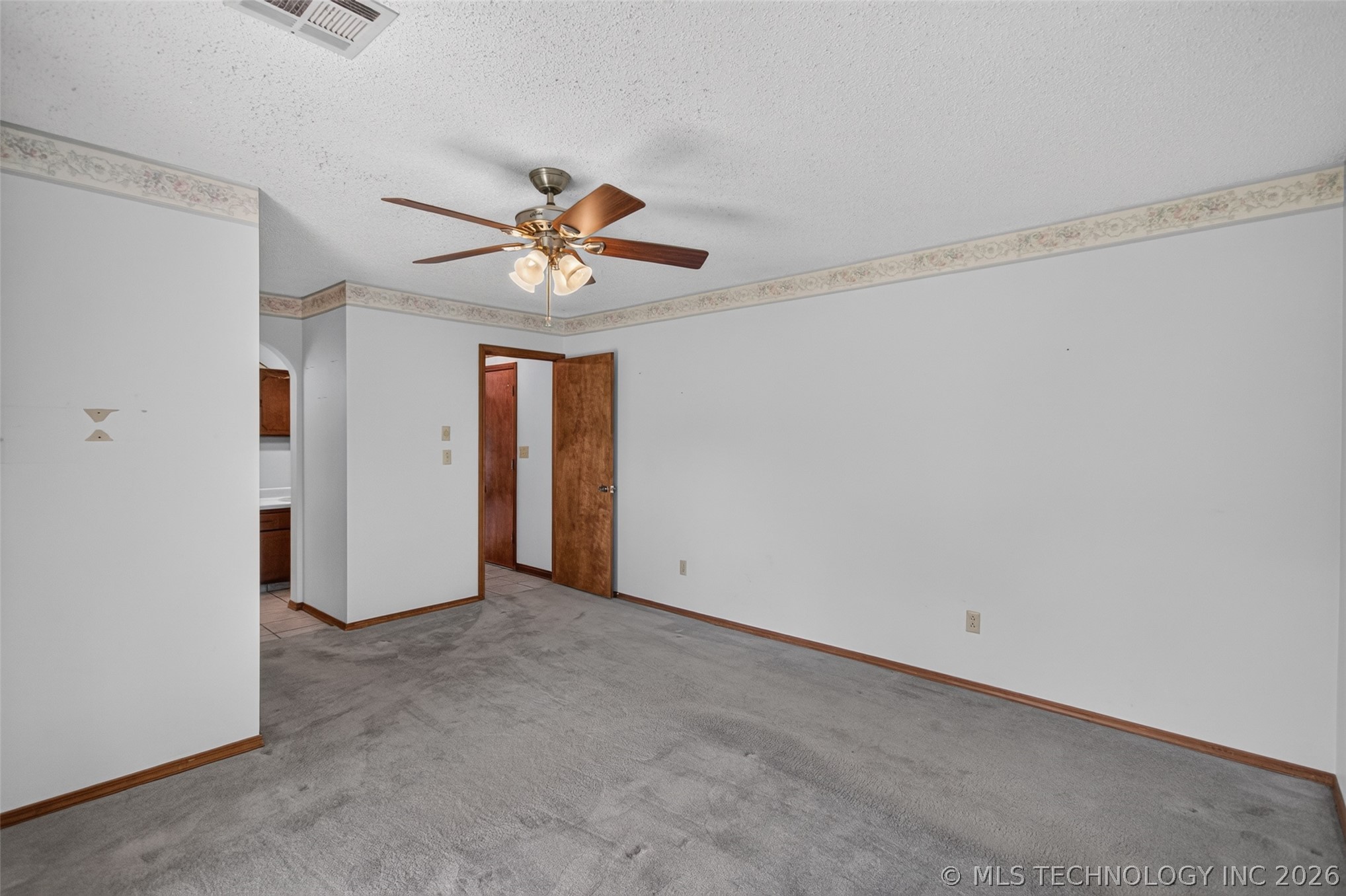 1102 N Delaware Street Property Photo 30
