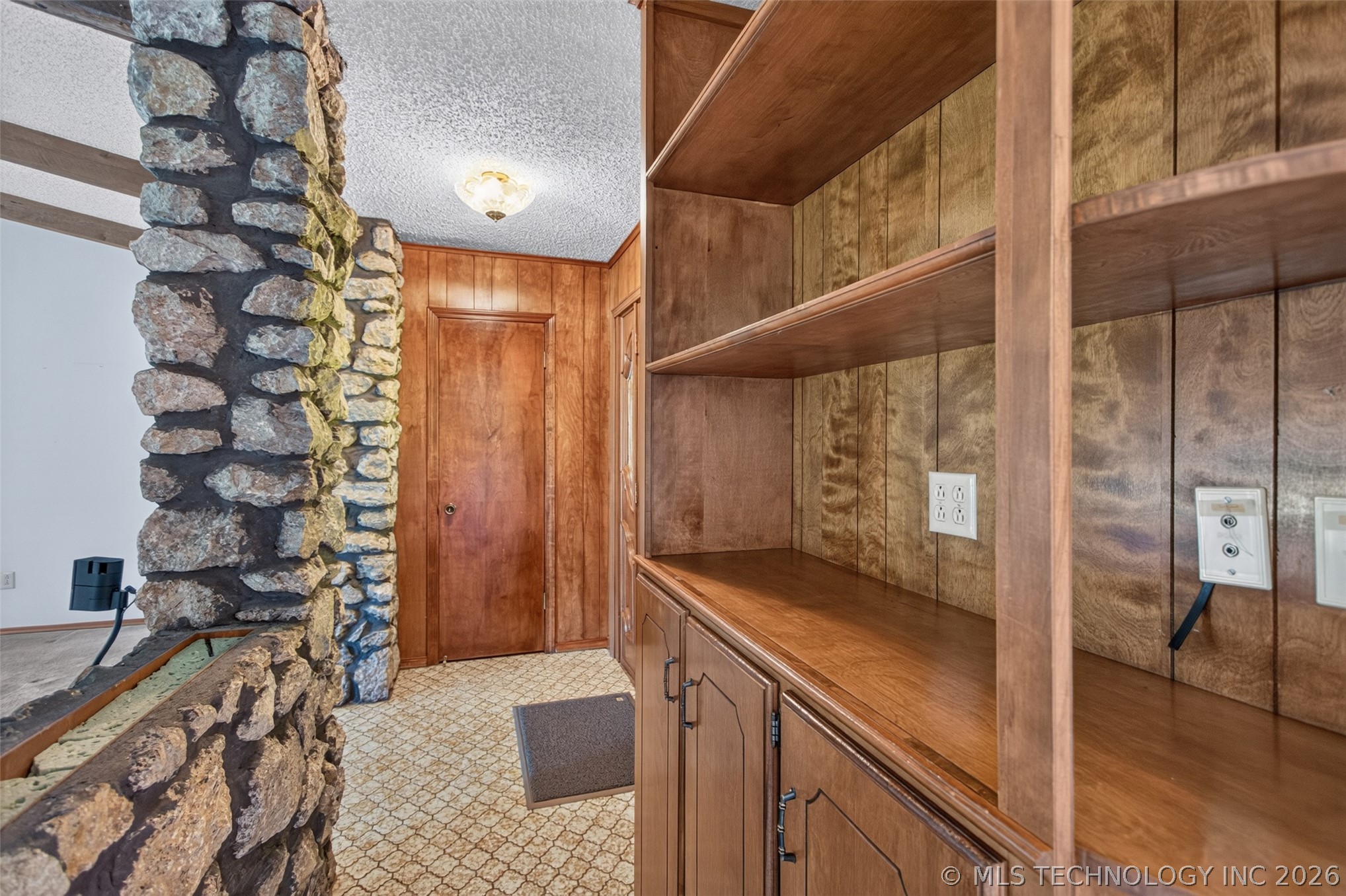 1102 N Delaware Street Property Photo 34