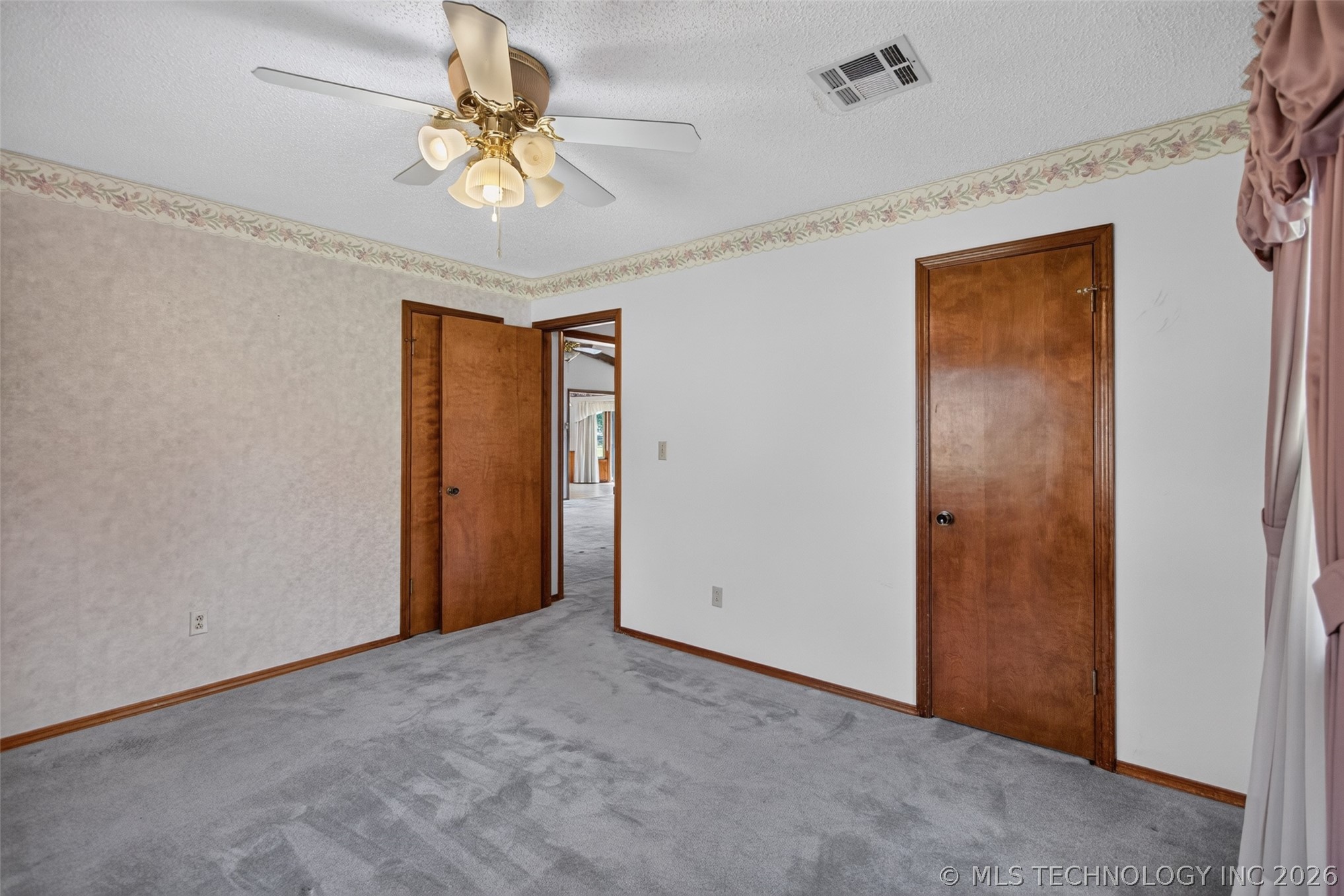1102 N Delaware Street Property Photo 36