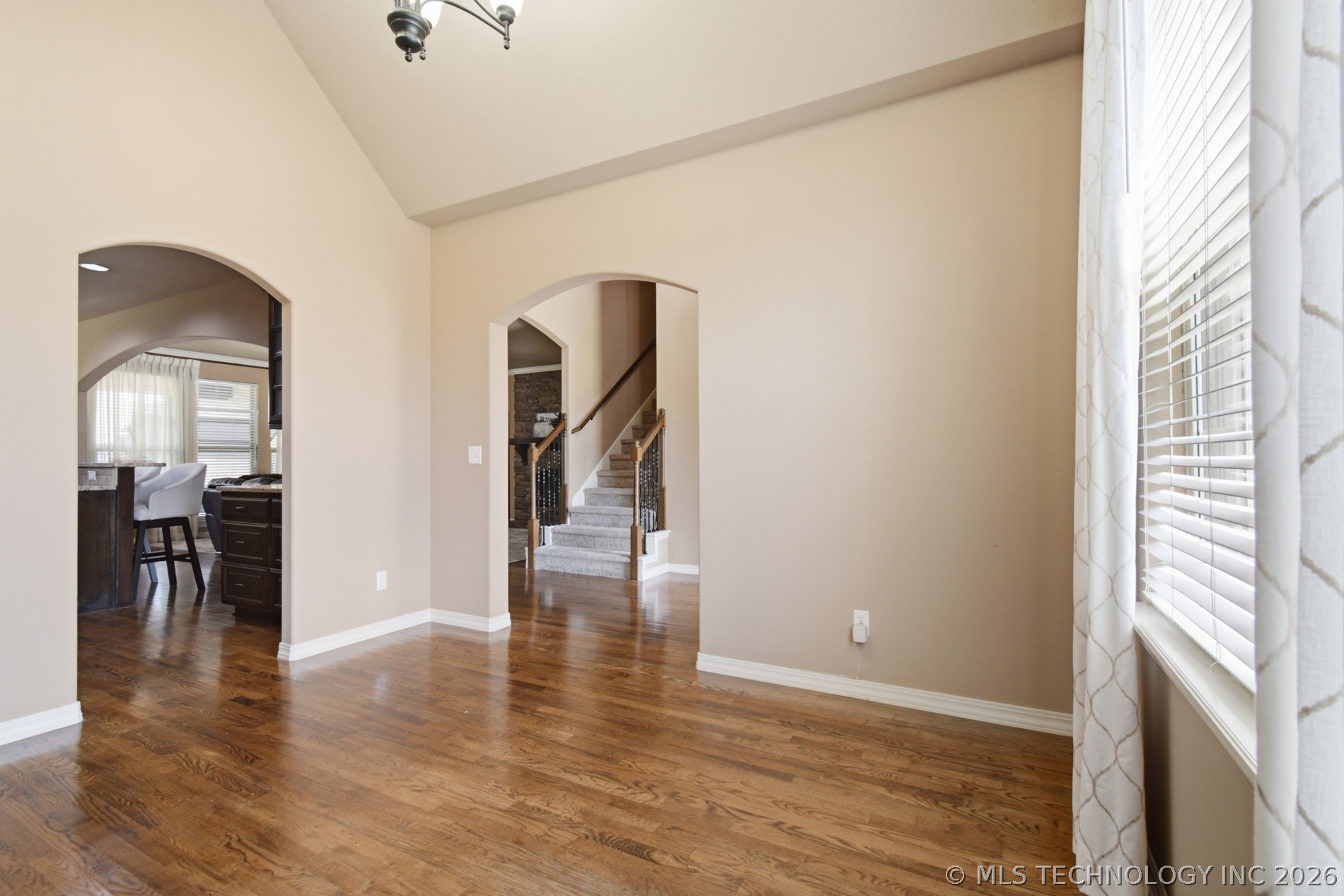 18713 E 42nd Place Property Photo 6