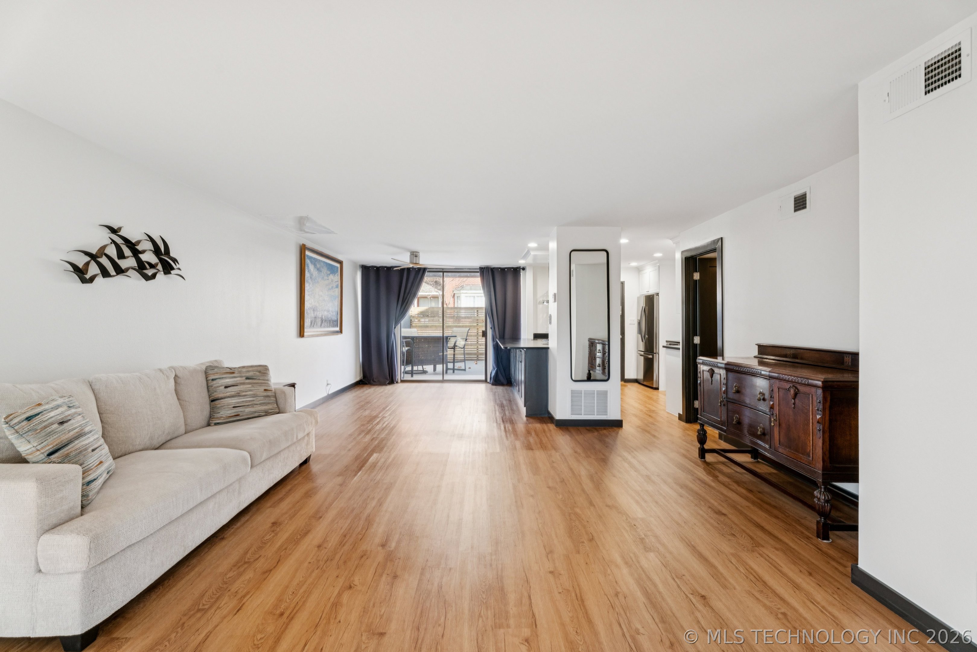 410 W 7th Street 244 Property Photo 1