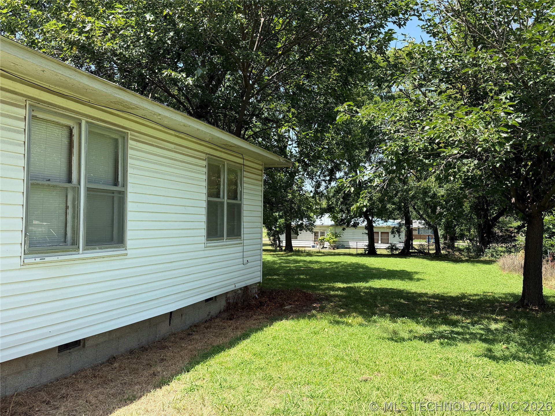 57 W Townsend Avenue Property Photo 4