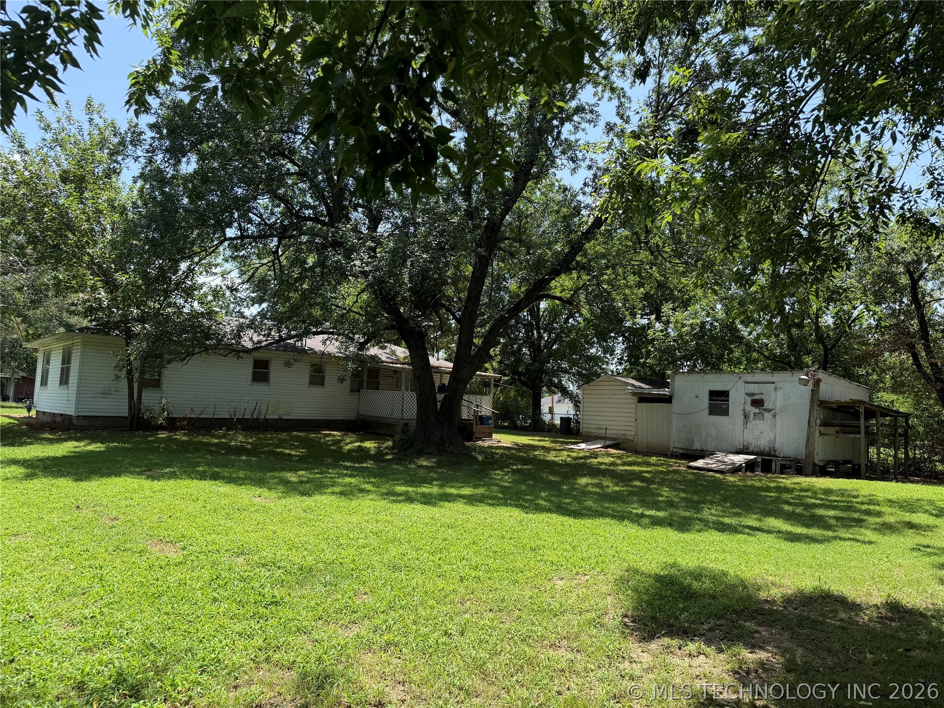 57 W Townsend Avenue Property Photo 7