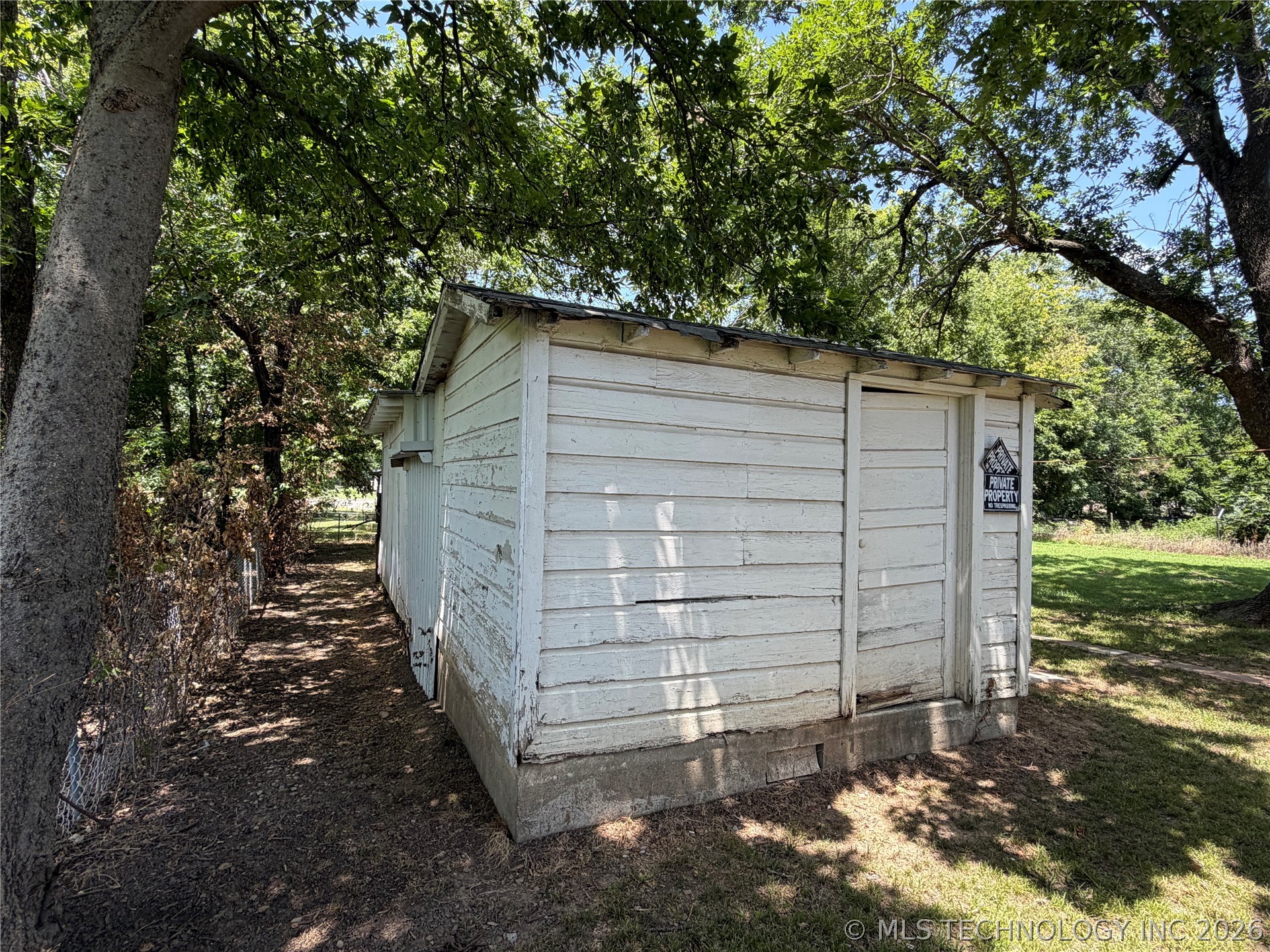 57 W Townsend Avenue Property Photo 10