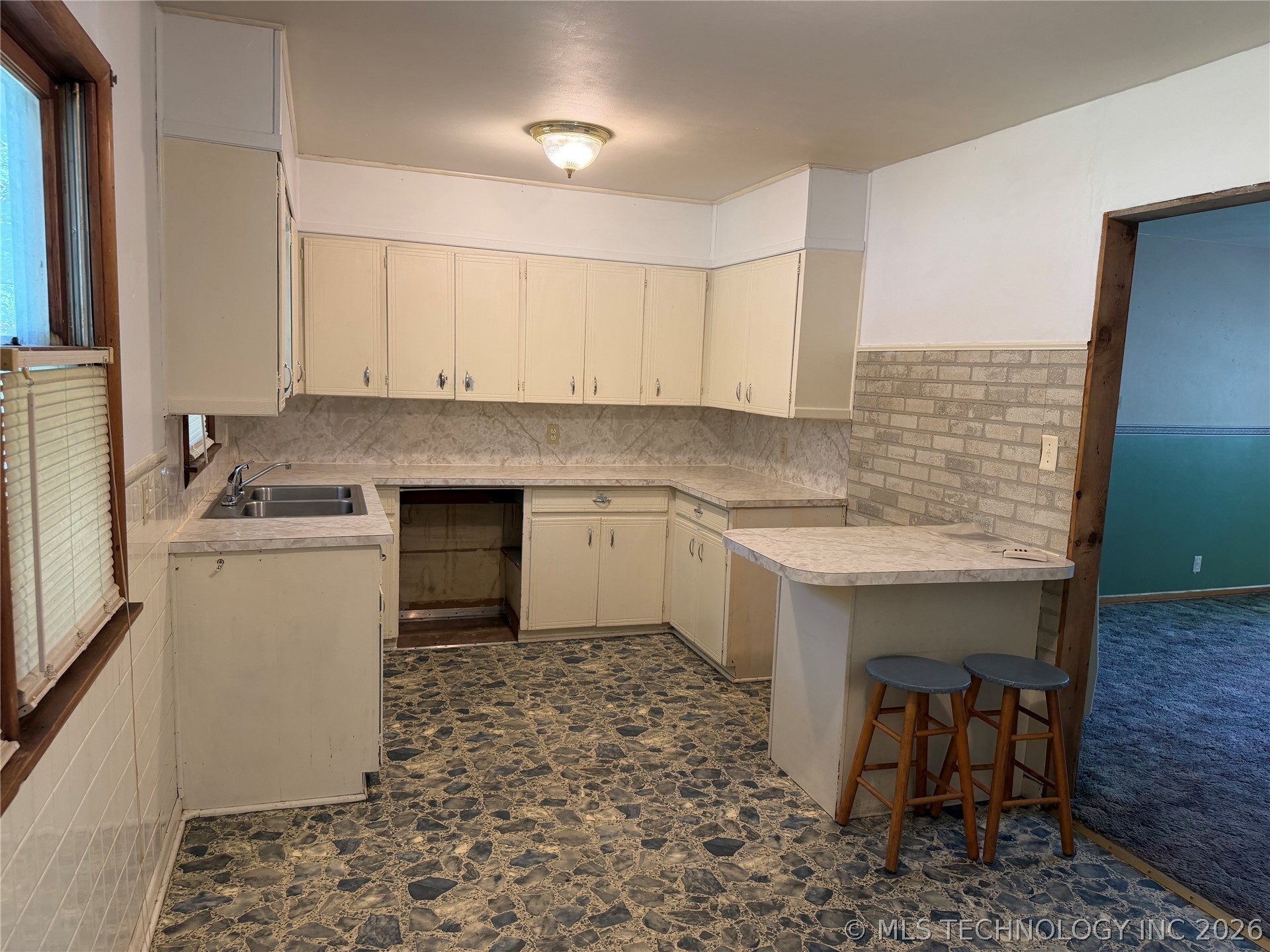 57 W Townsend Avenue Property Photo 17