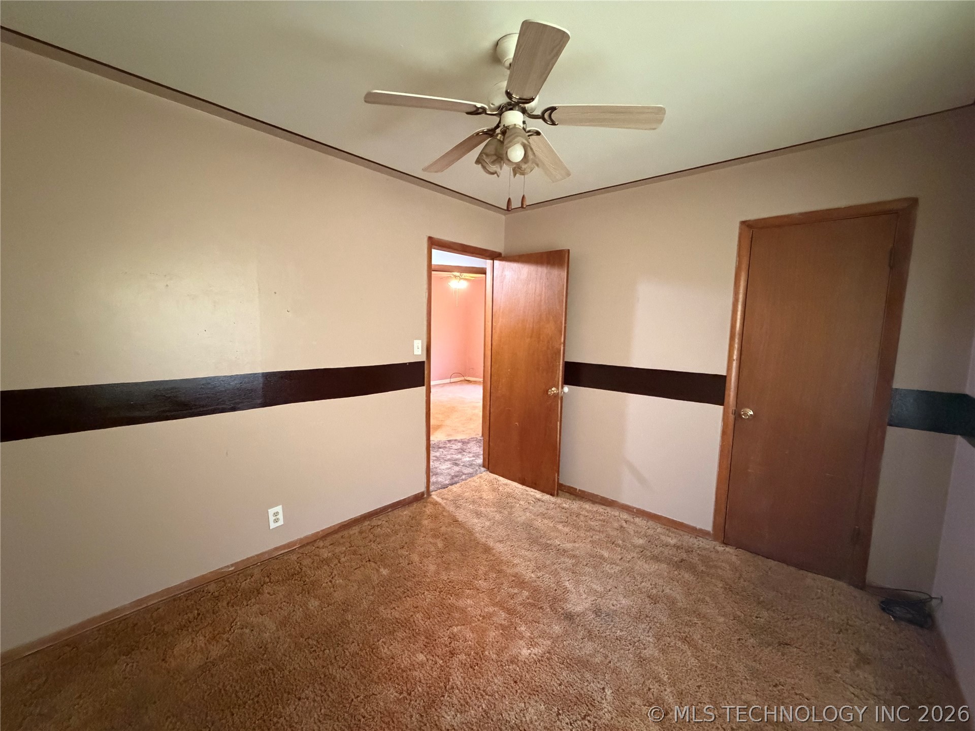 57 W Townsend Avenue Property Photo 26