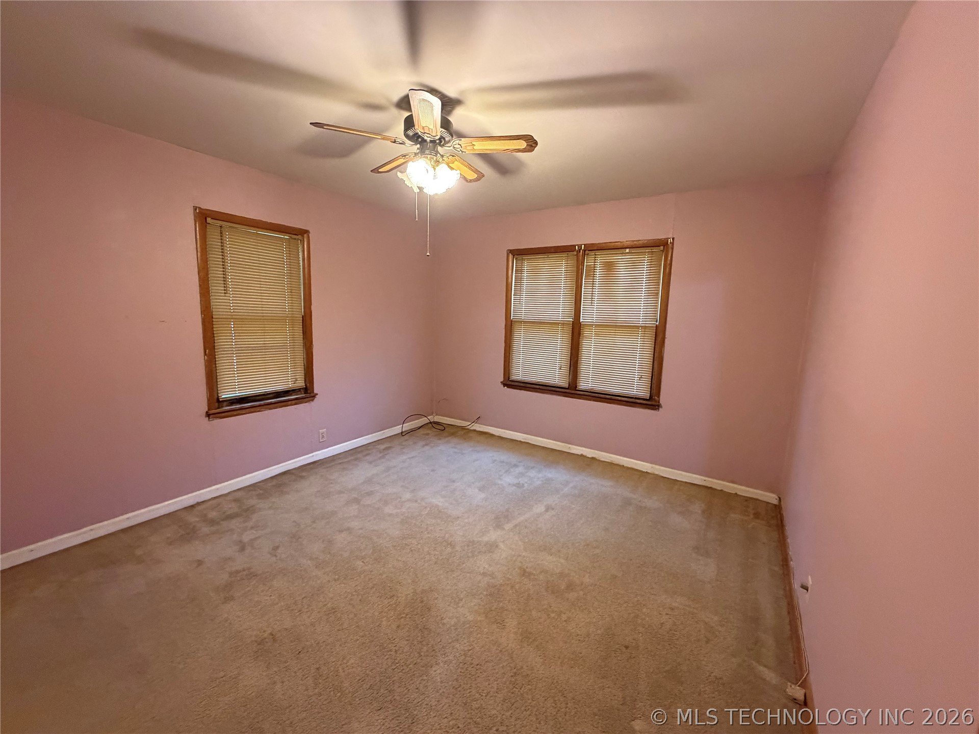 57 W Townsend Avenue Property Photo 27
