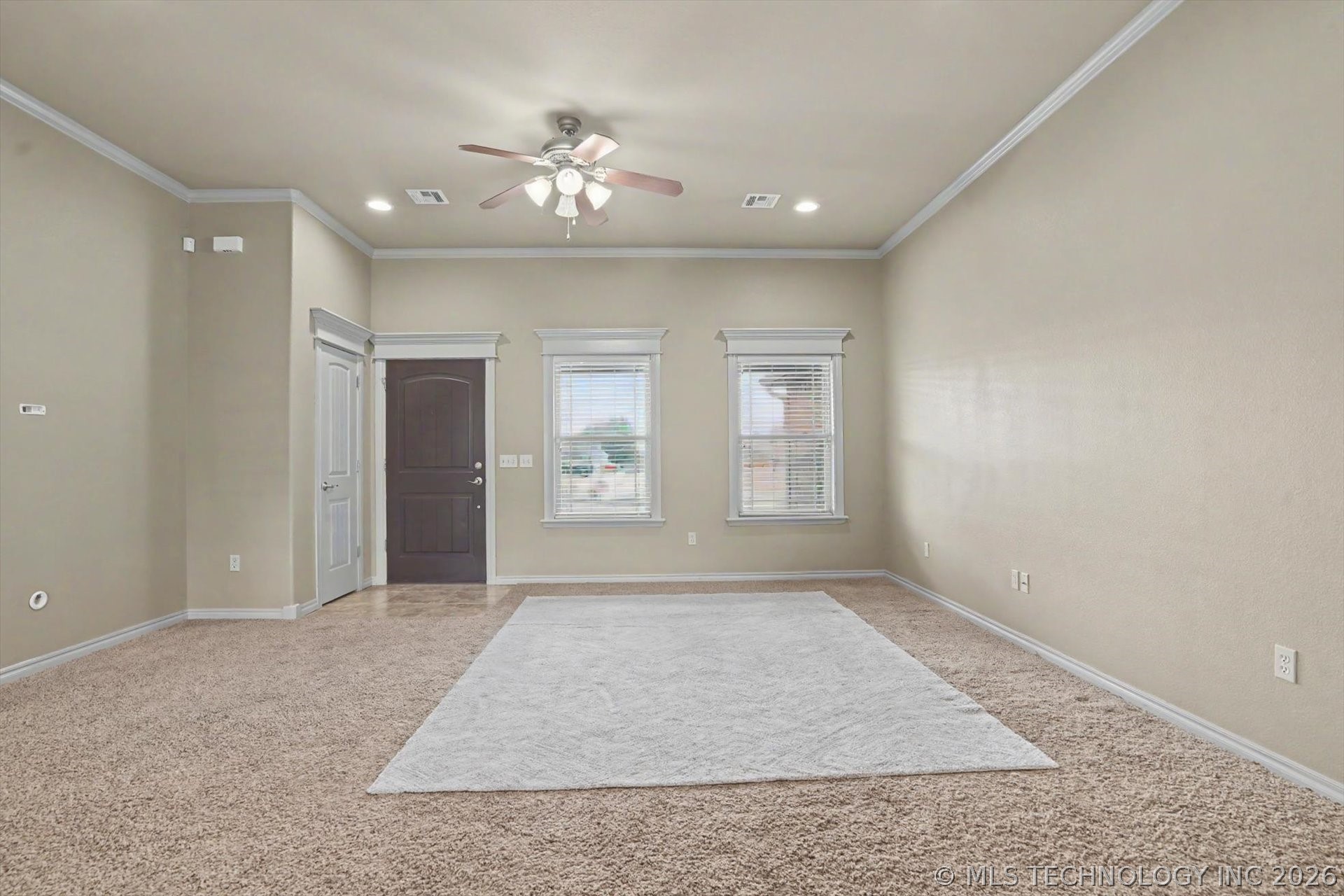 13405 S Poplar Street Property Photo 5