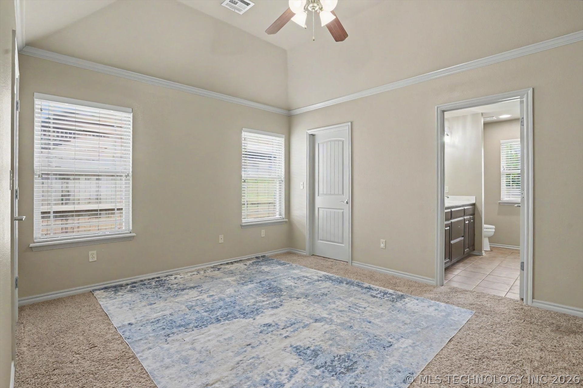 13405 S Poplar Street Property Photo 13