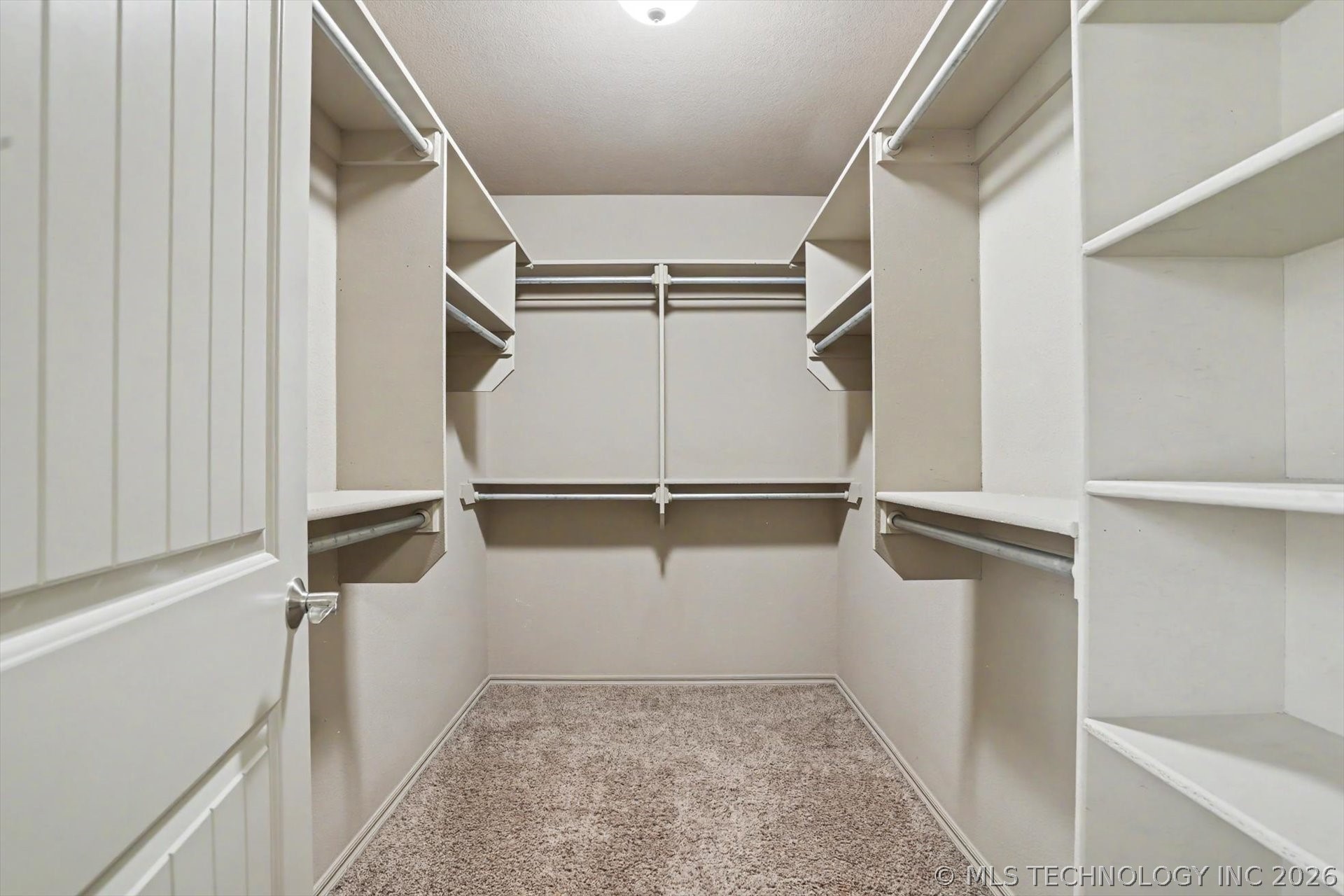 13405 S Poplar Street Property Photo 17