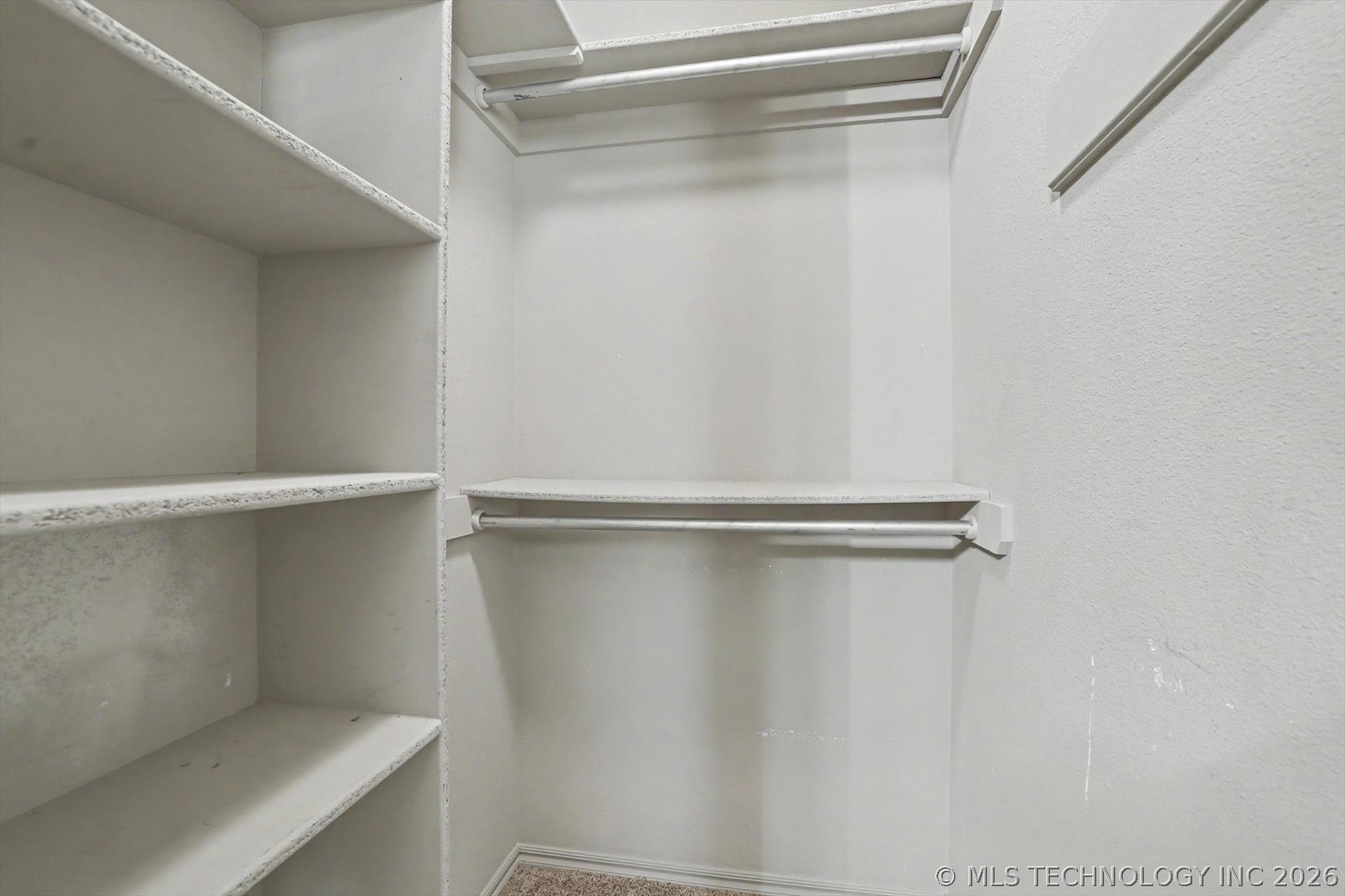 13405 S Poplar Street Property Photo 21