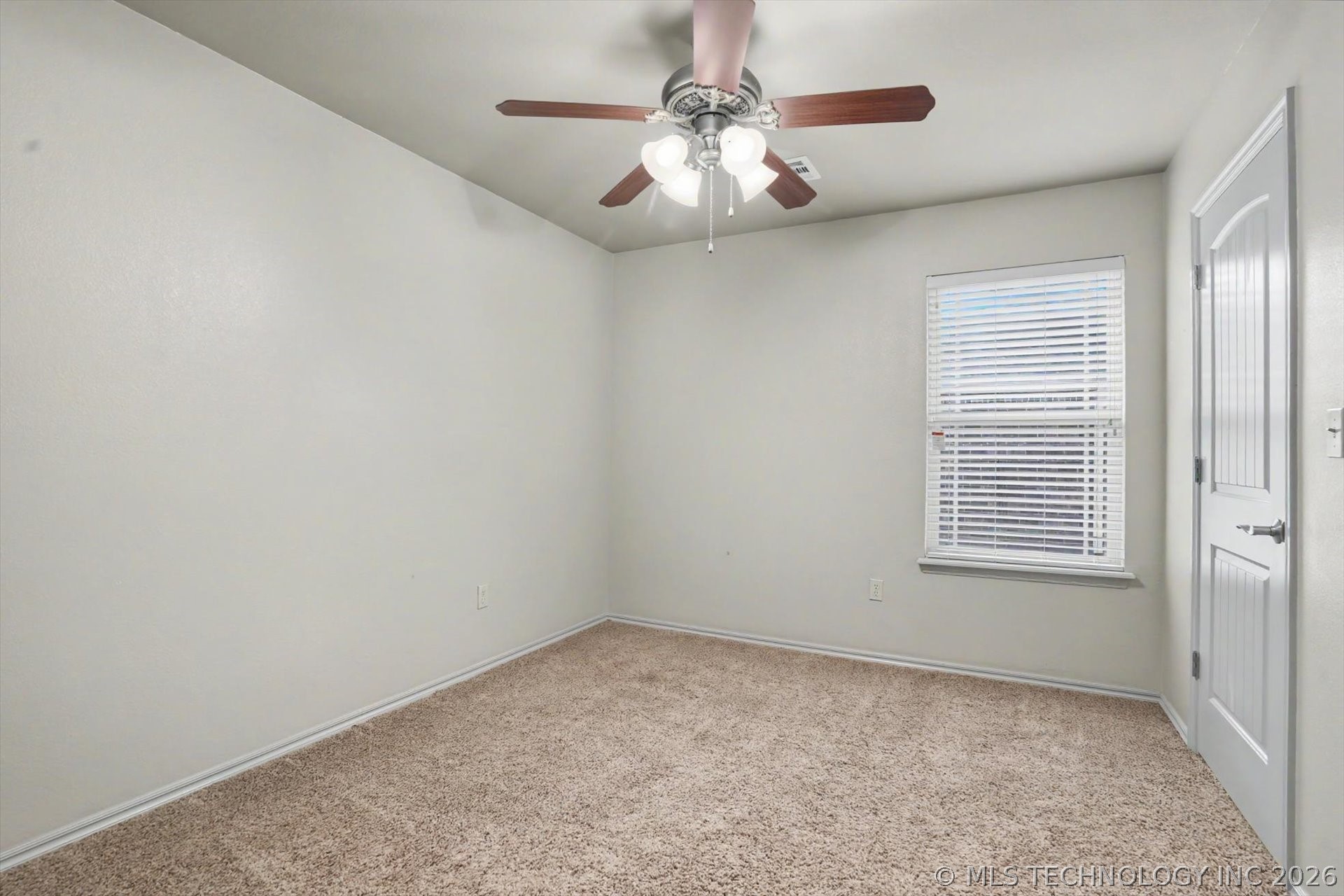 13405 S Poplar Street Property Photo 22
