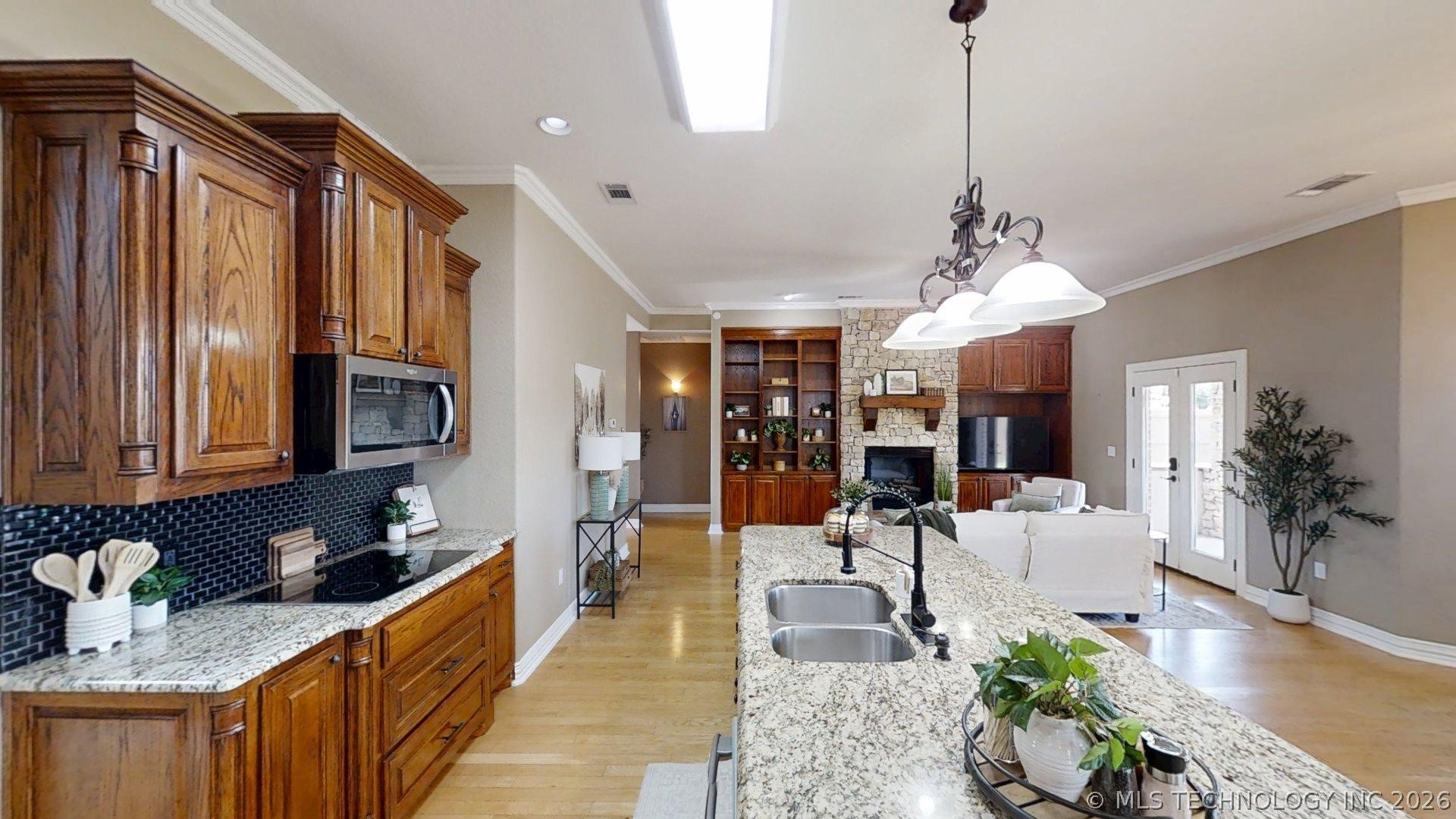 401 Wandering Way Property Photo 16