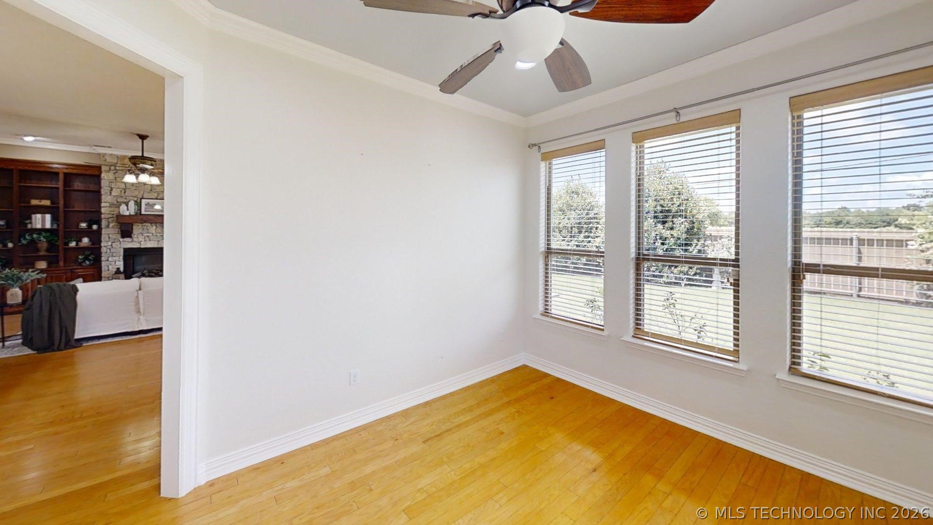401 Wandering Way Property Photo 27