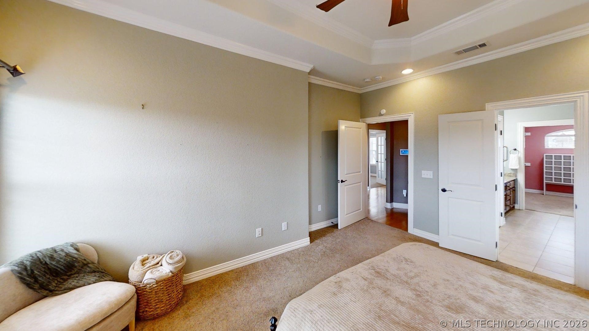 401 Wandering Way Property Photo 43