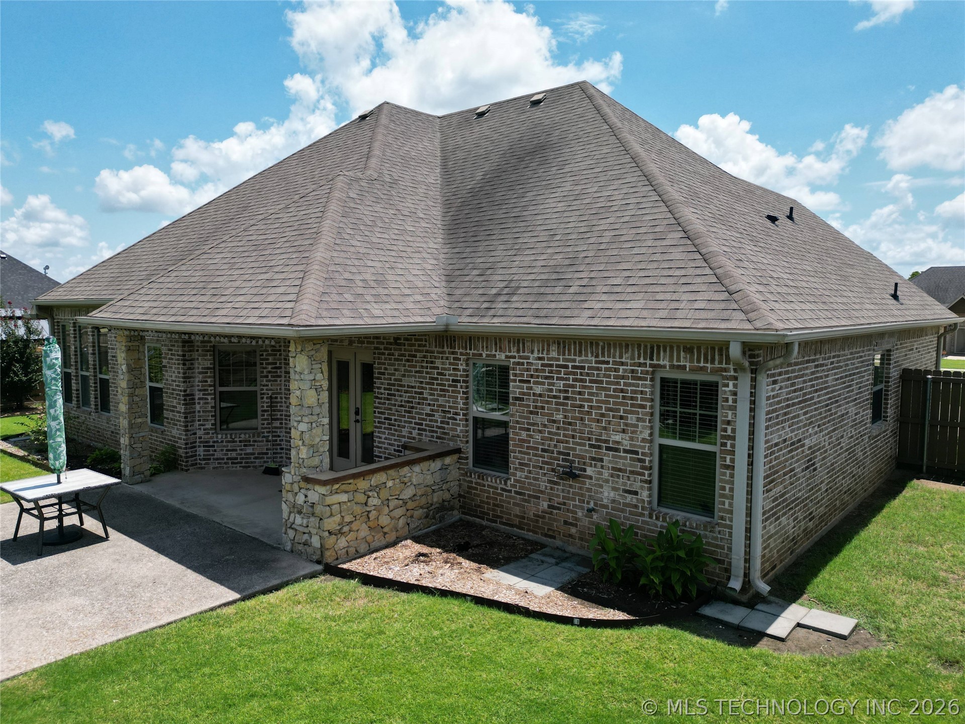 401 Wandering Way Property Photo 49