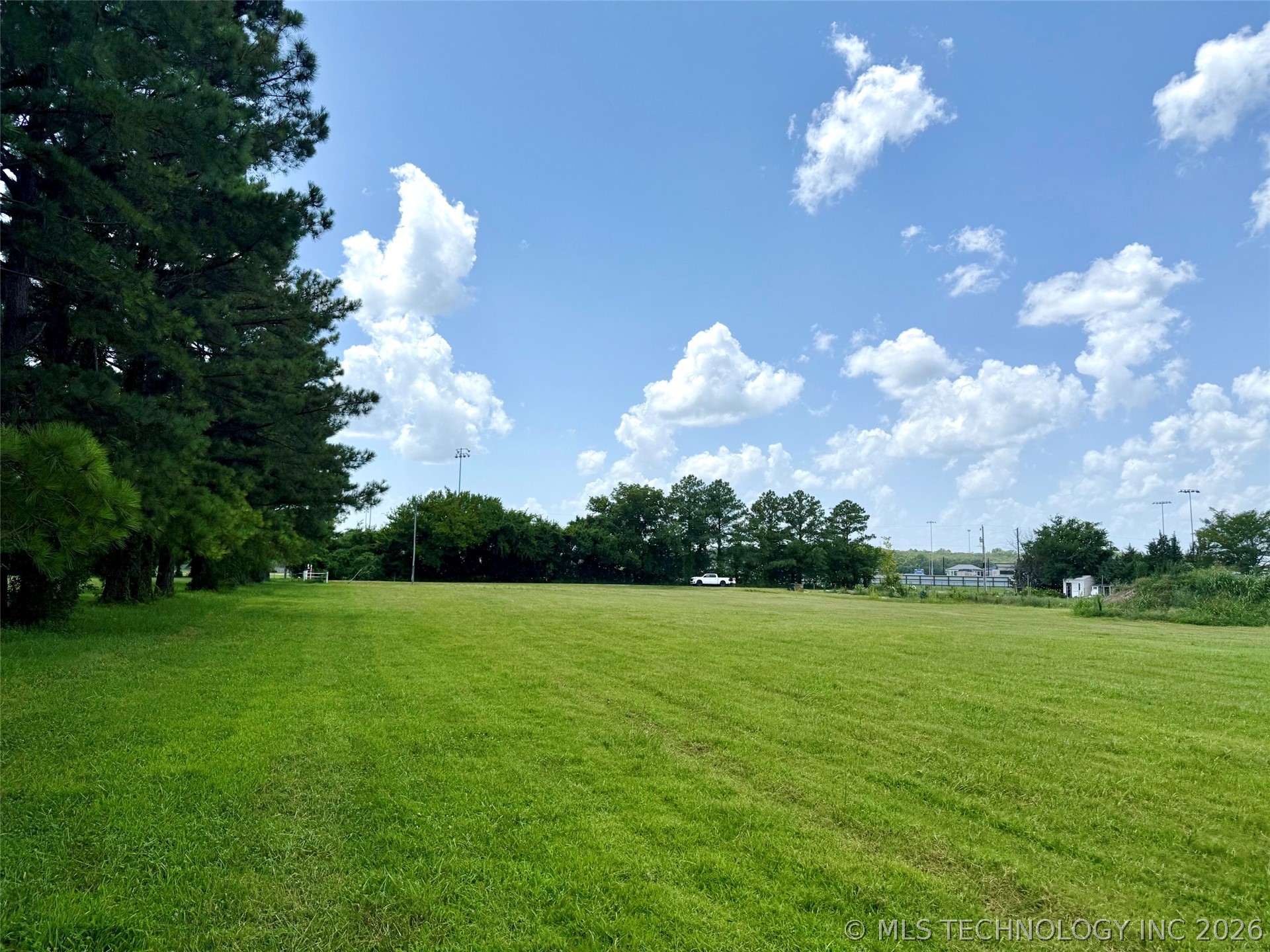 1701 S Cheyenne Road Property Photo 4