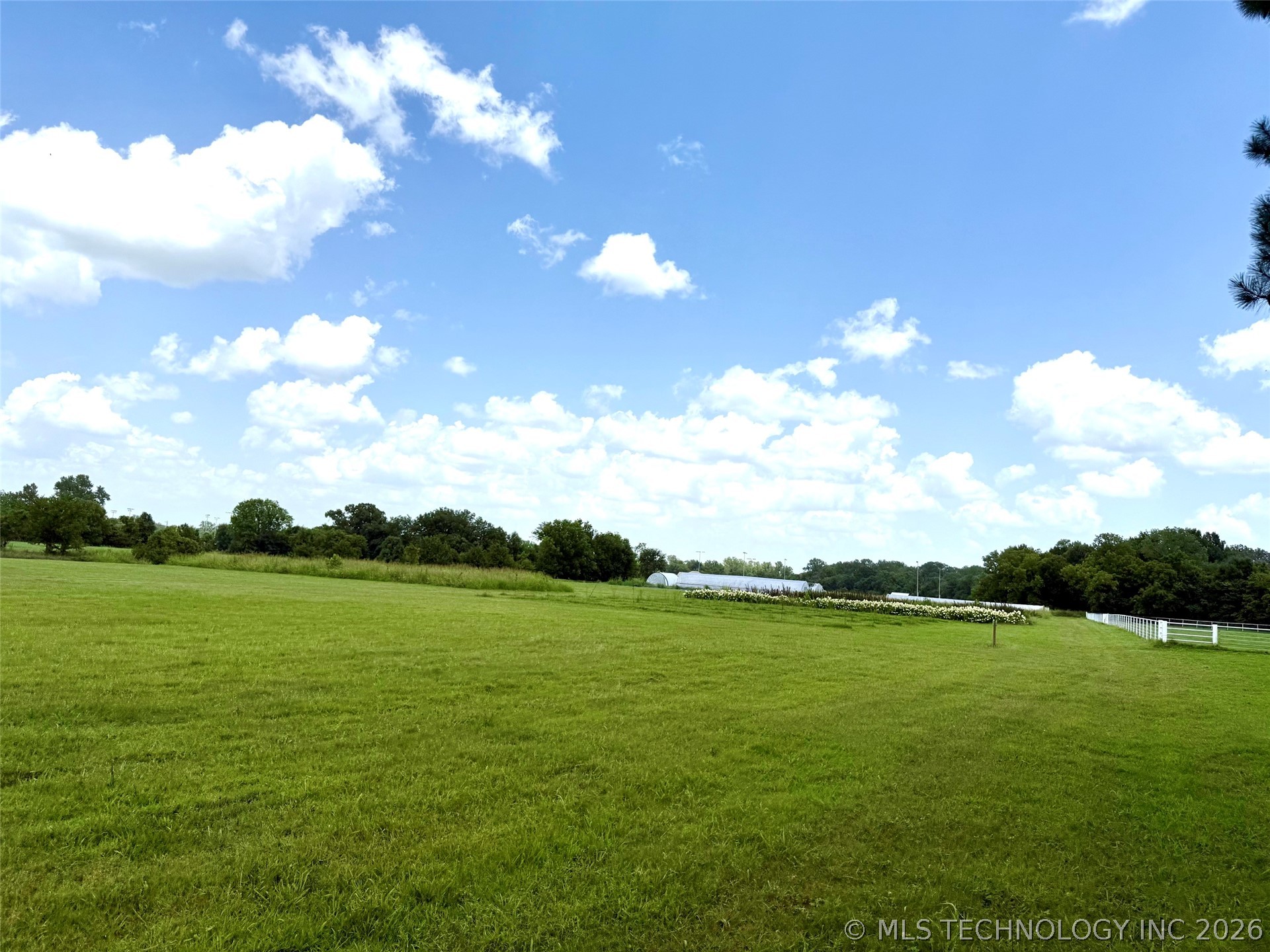 1701 S Cheyenne Road Property Photo 6