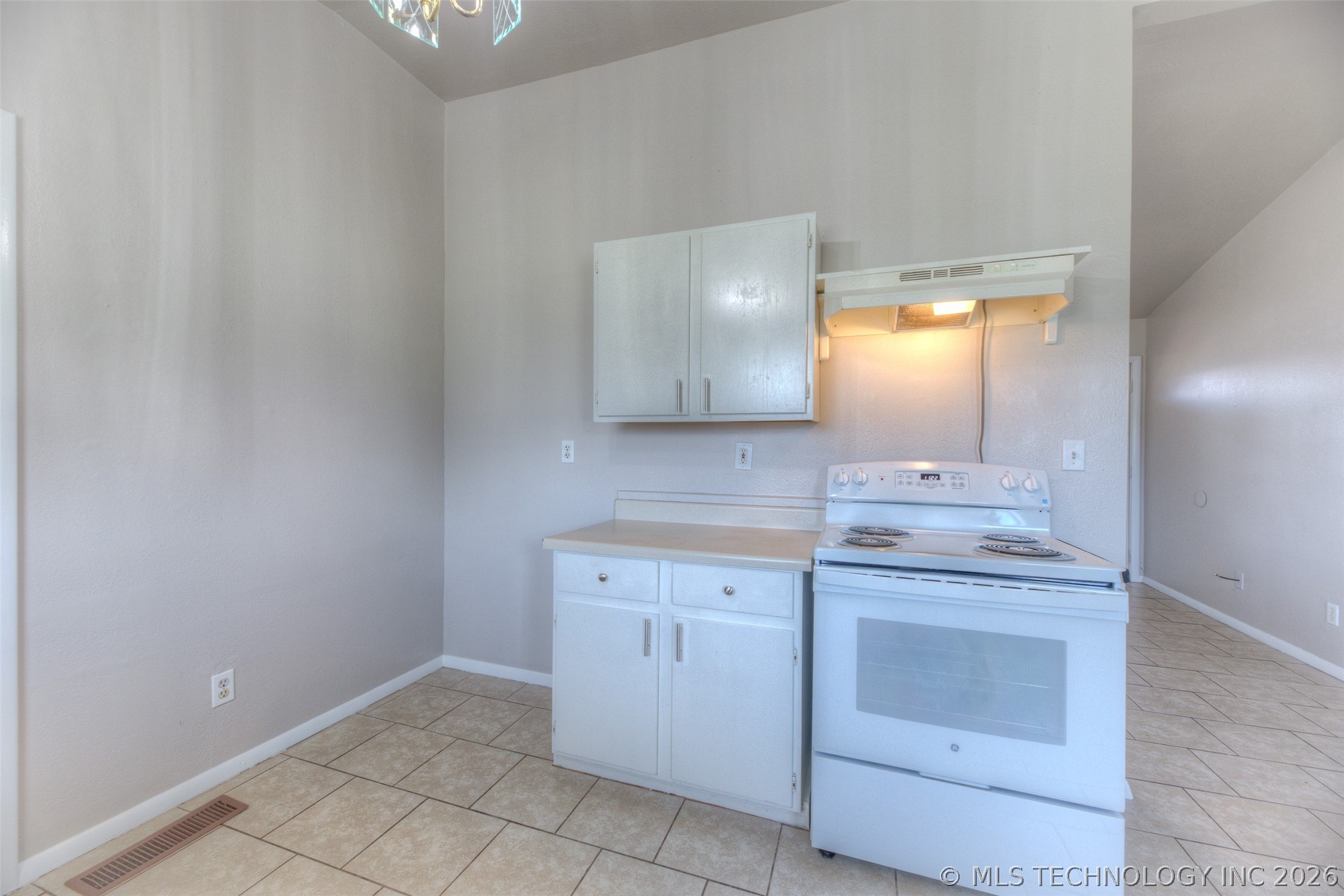 11737 N 194th East Avenue Property Photo 11