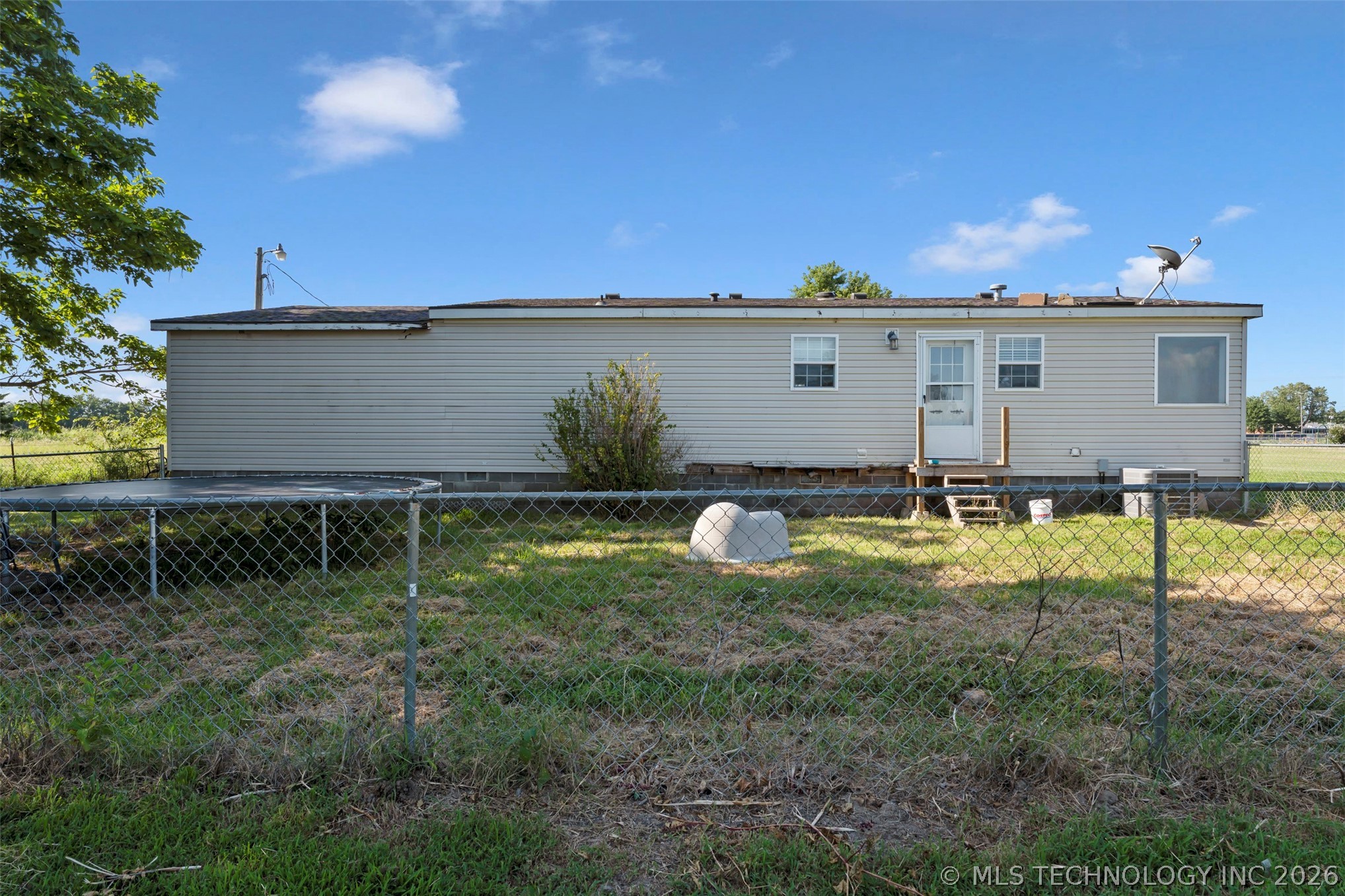 455 W 10th Avenue Property Photo 14