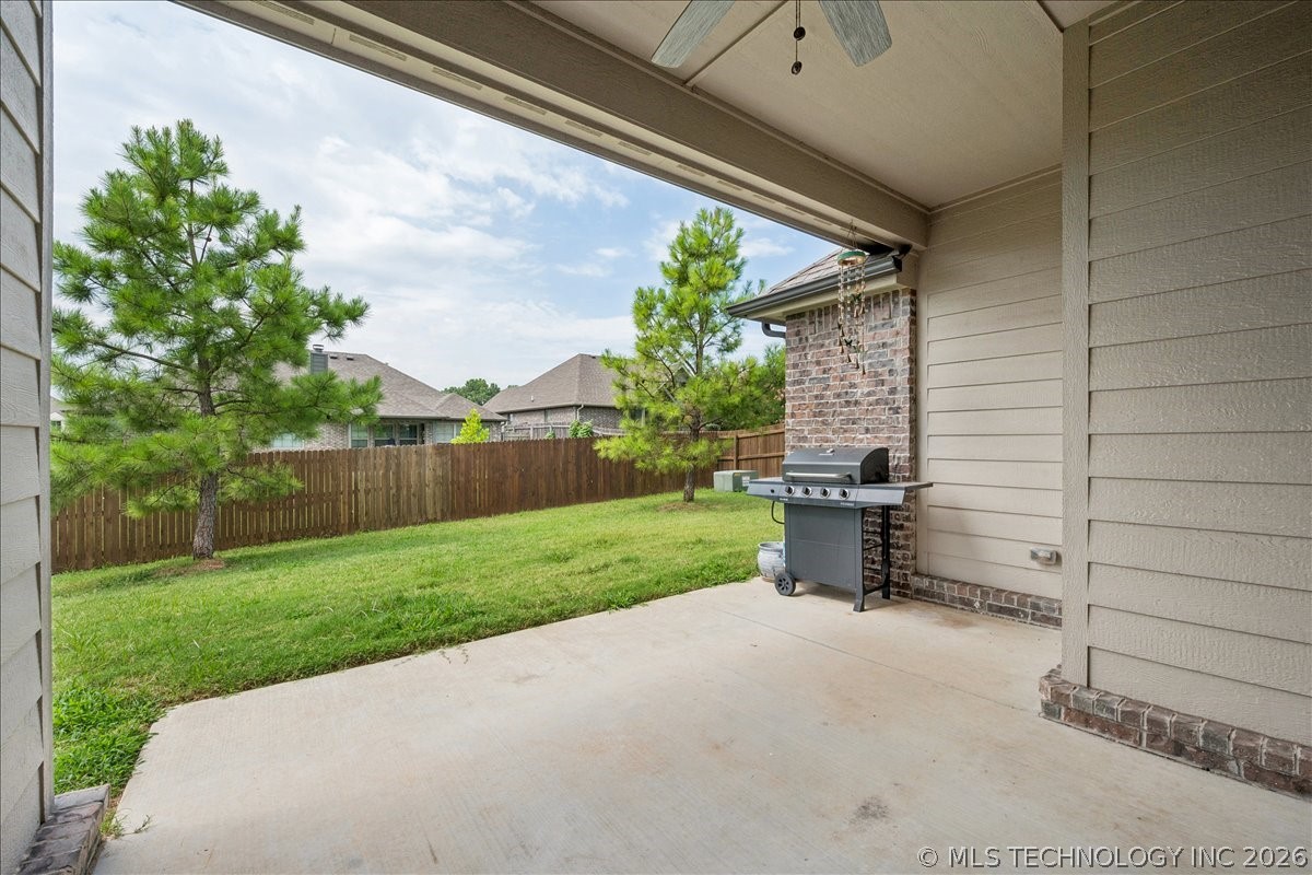 2415 W Kingsport Court S Property Photo 26
