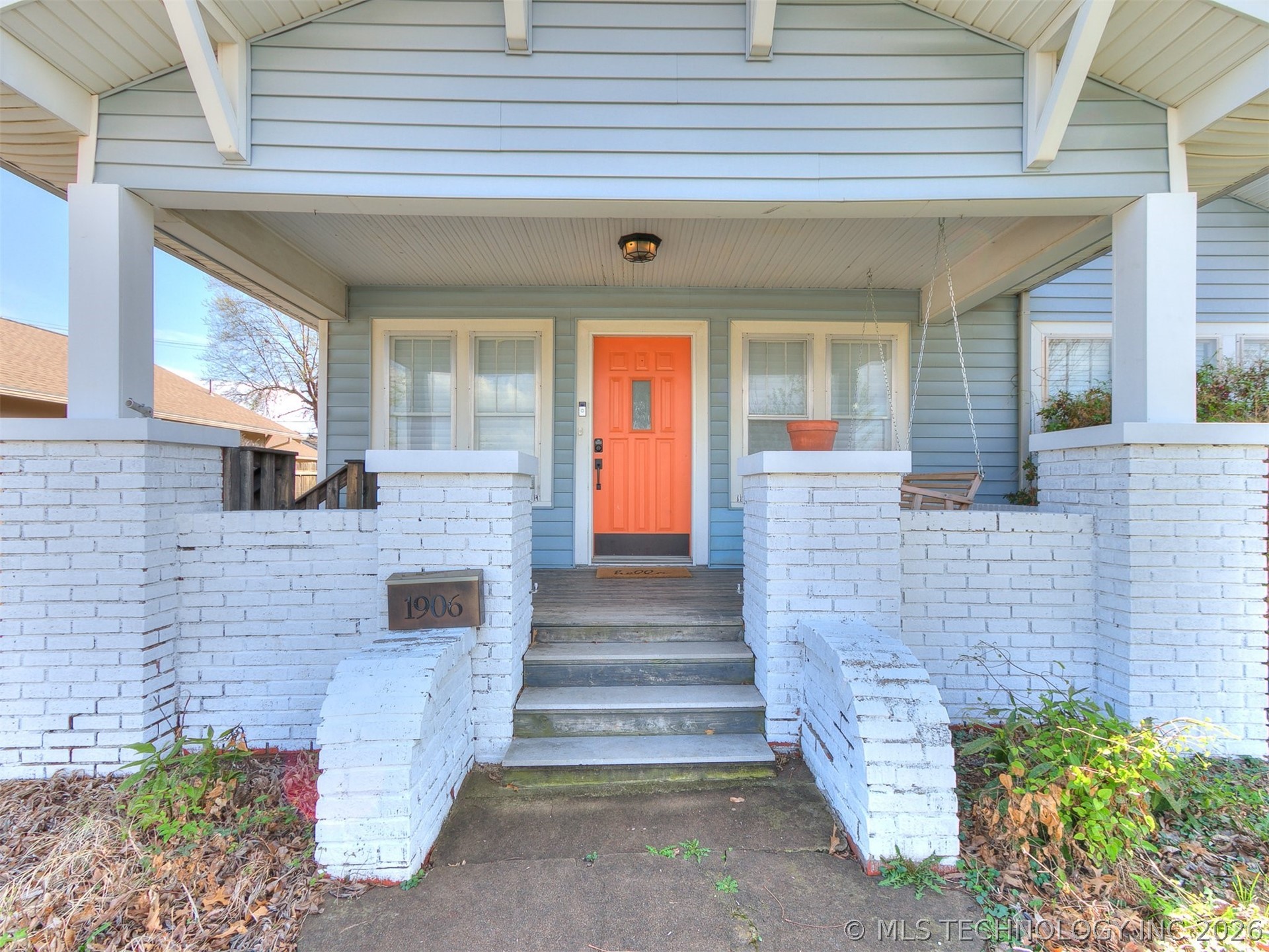 1906 E 13th Street Property Photo 2