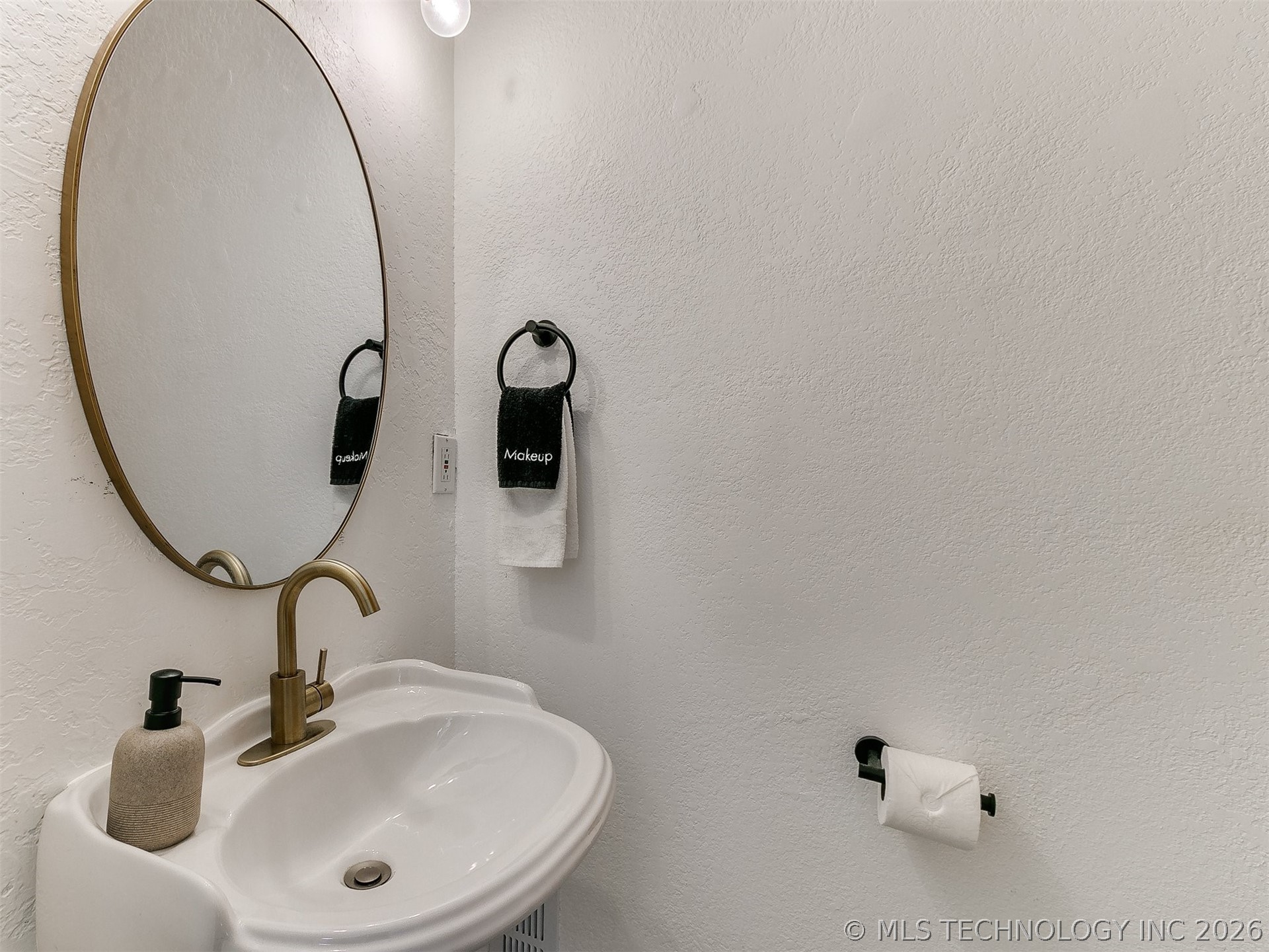 1906 E 13th Street Property Photo 29