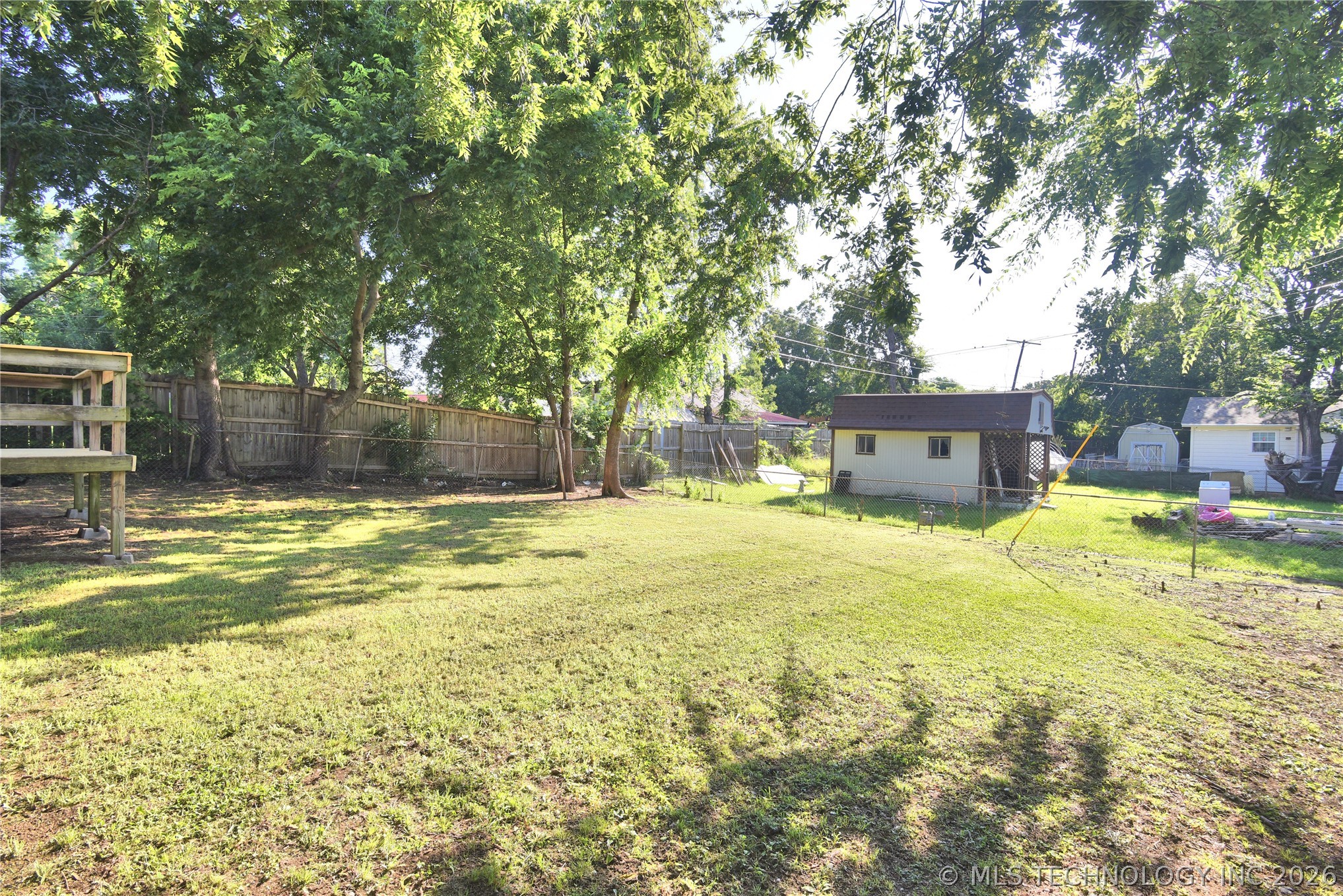 1035 N 68th East Avenue Property Photo 26