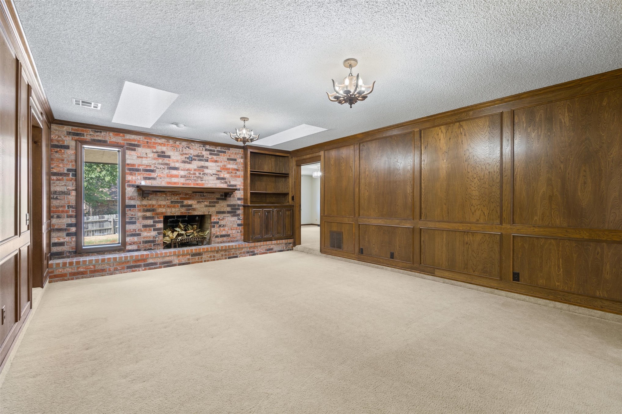 2508 Chapel Hill Property Photo 3