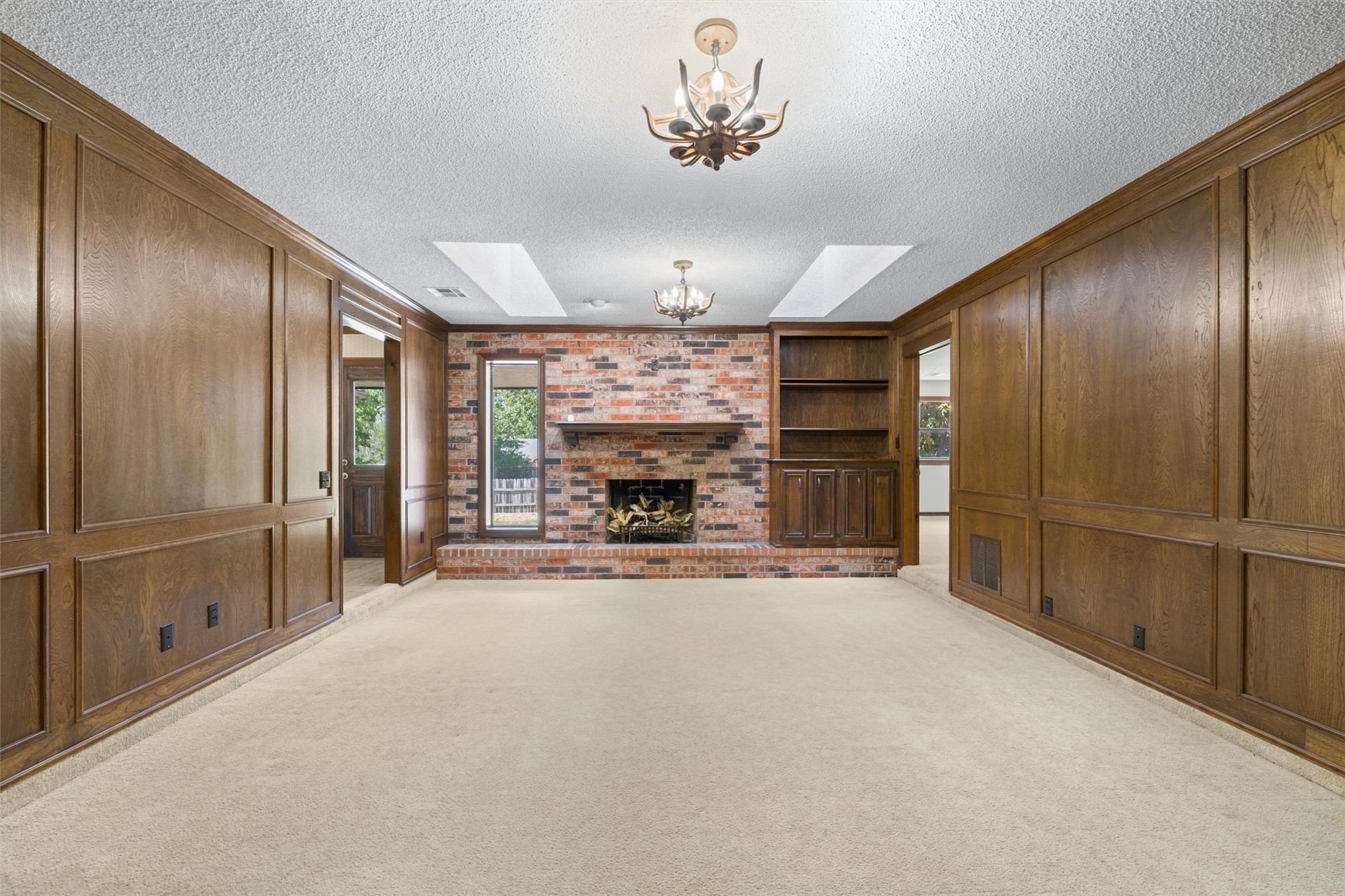2508 Chapel Hill Property Photo 4