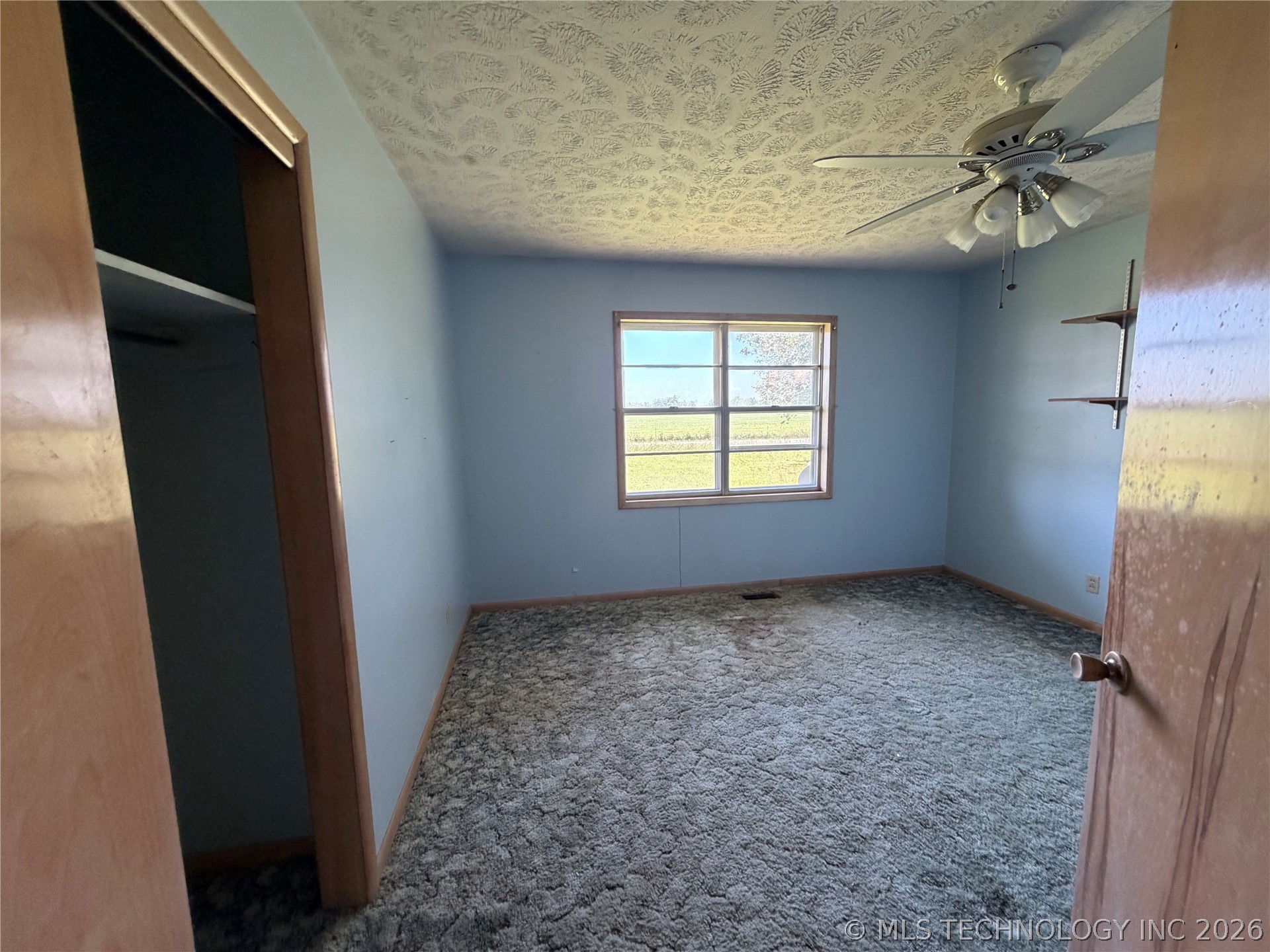 615 E 460 Property Photo 4