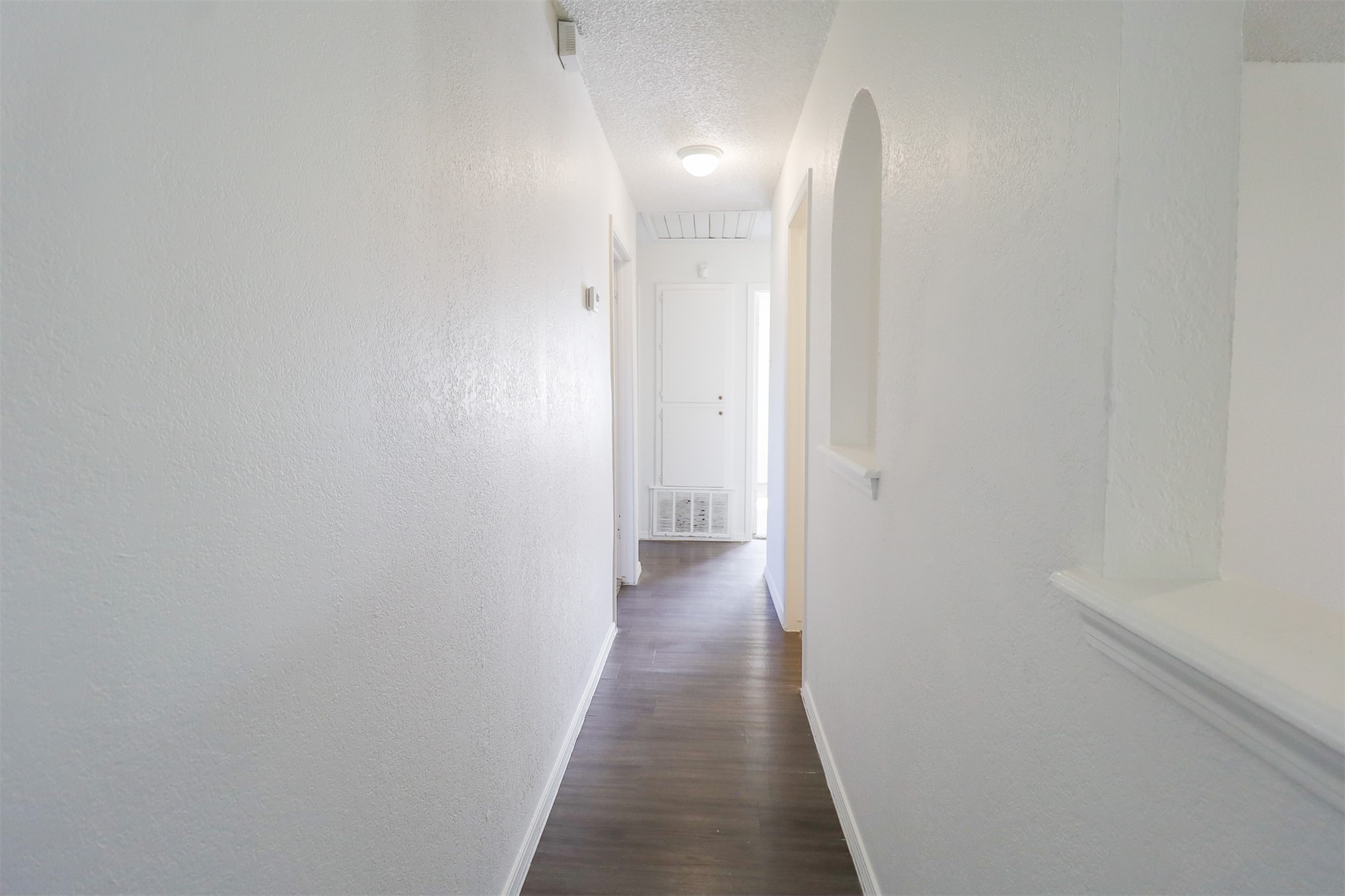 1628 S Sycamore Avenue Property Photo 8