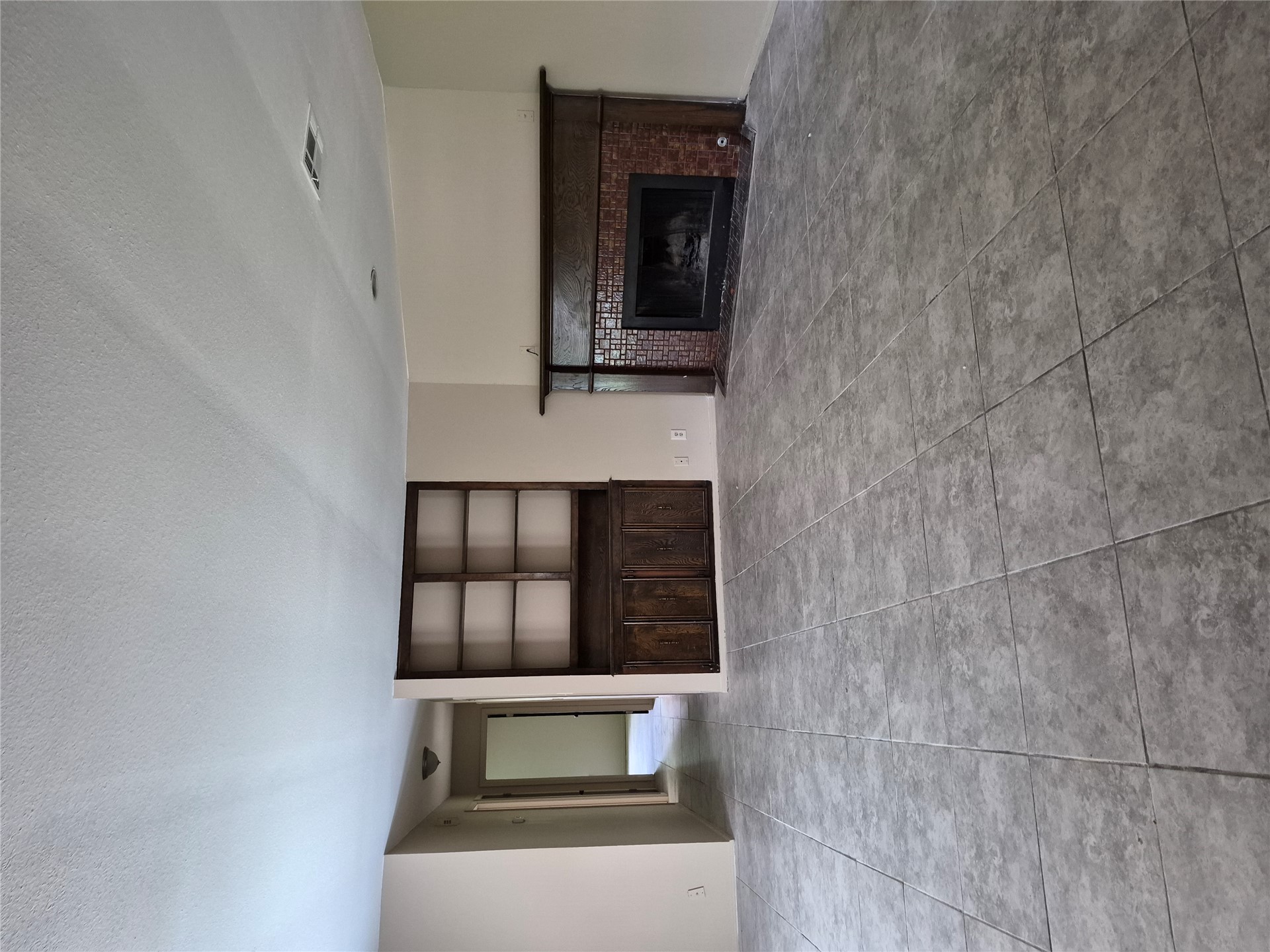 4609 S 72nd East Avenue Property Photo 4