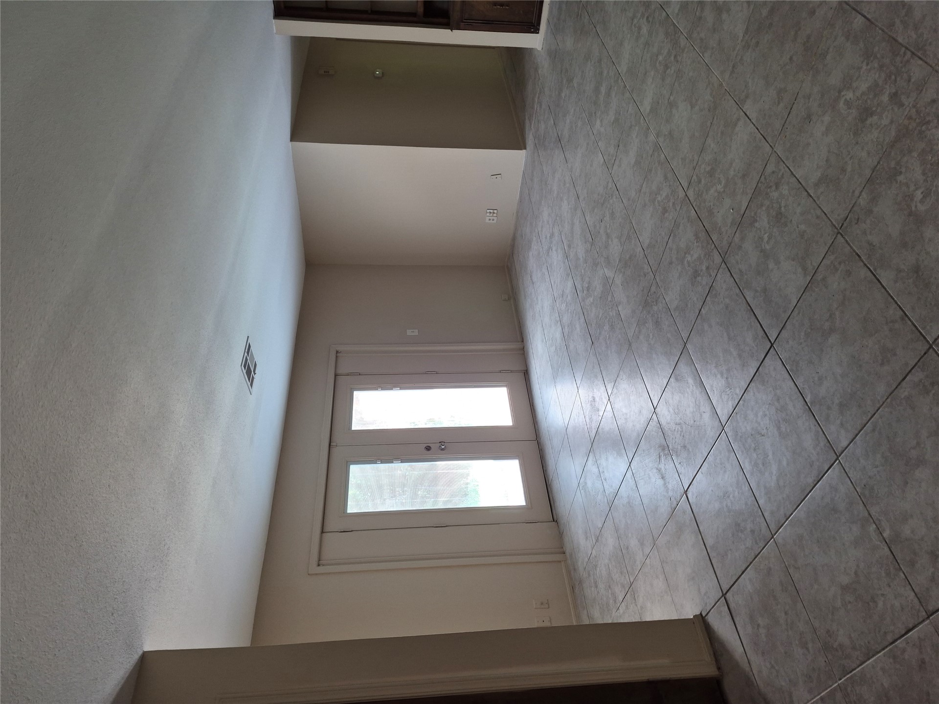 4609 S 72nd East Avenue Property Photo 5