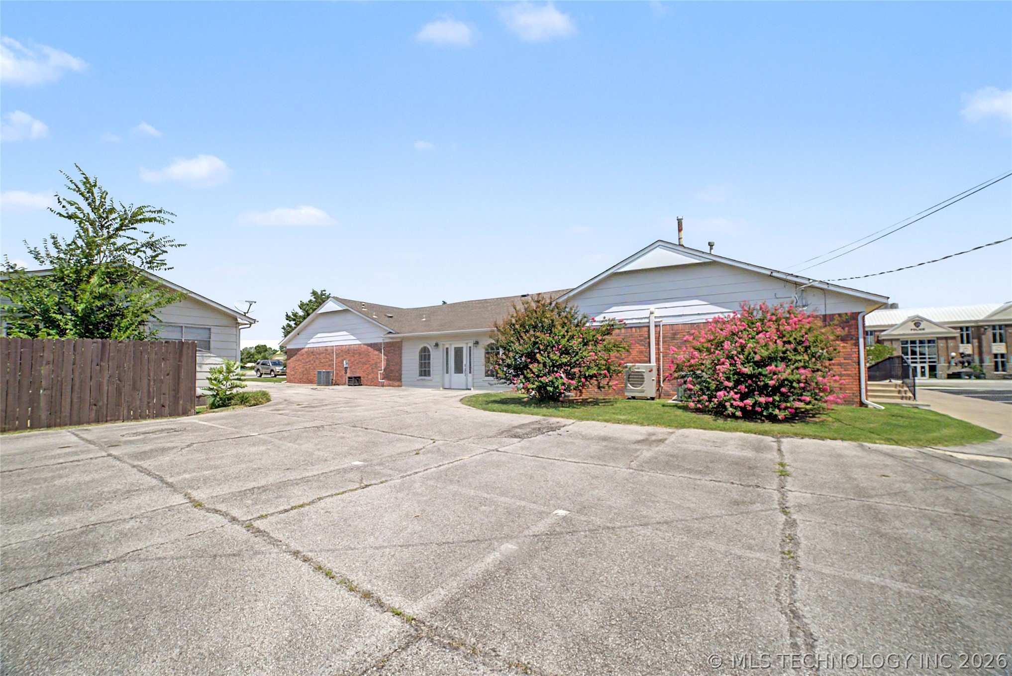 116 N Main Street Property Photo 4