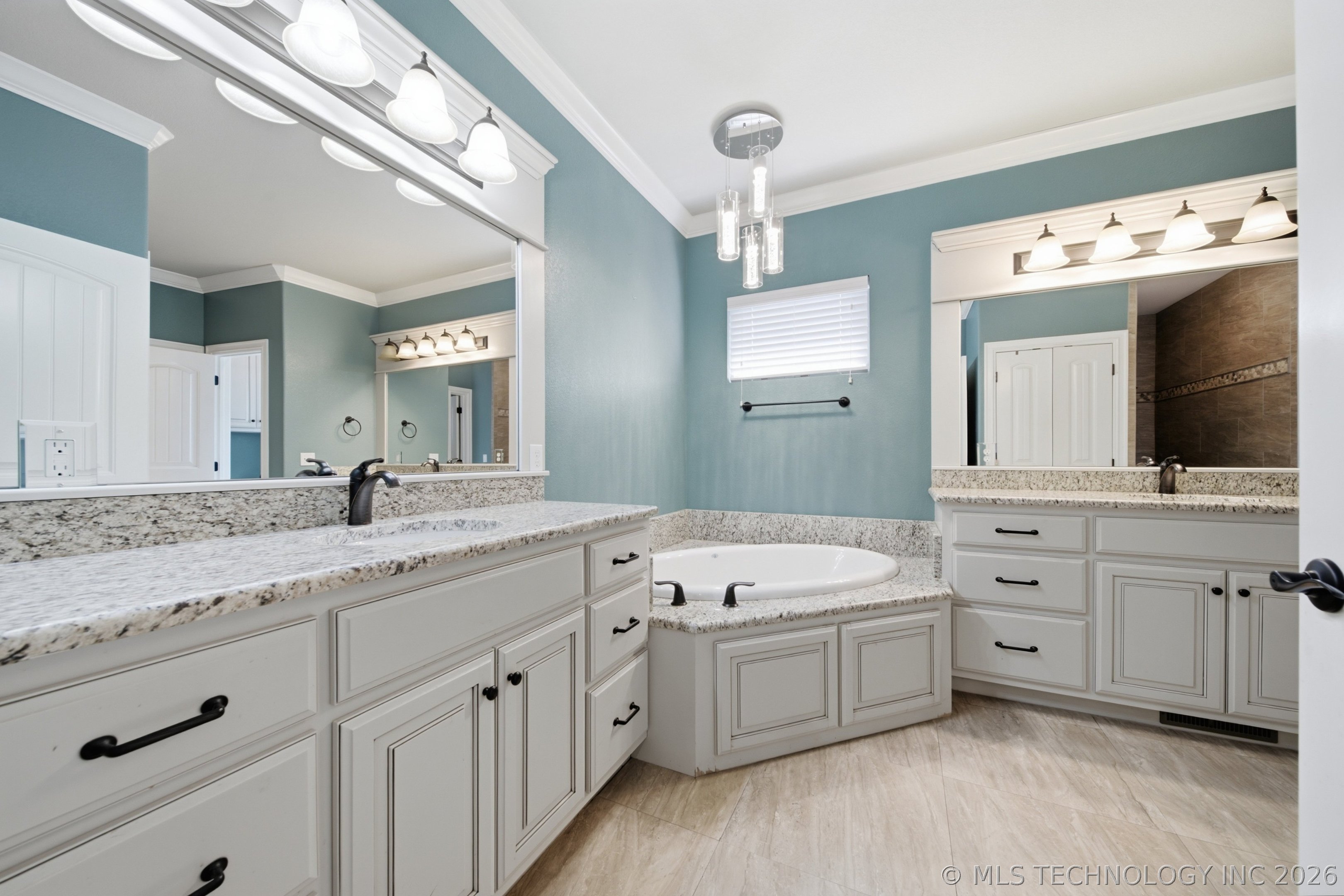 3310 Harbour Town Place Property Photo 16