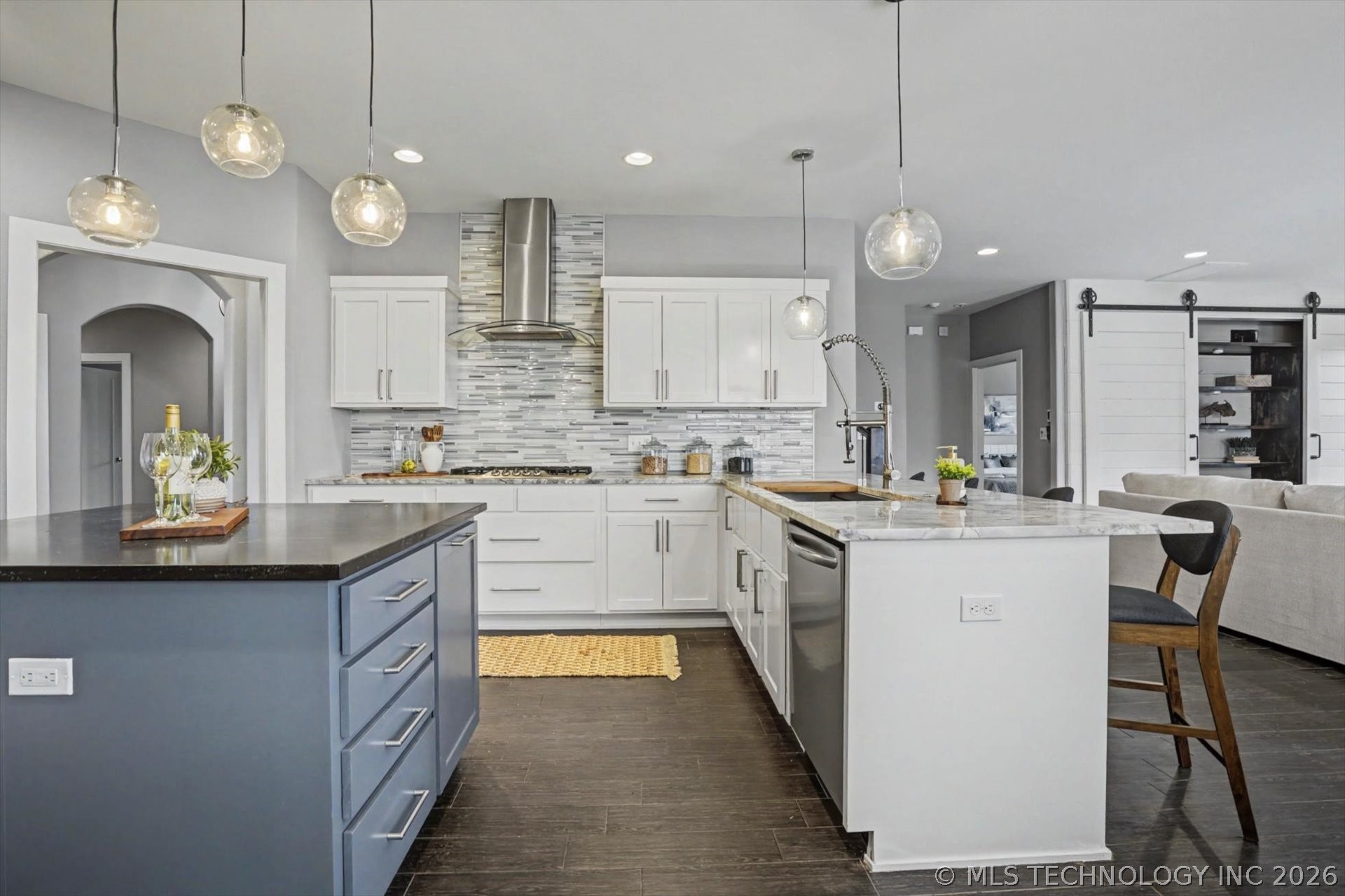 11427 Ash Street Property Photo 6