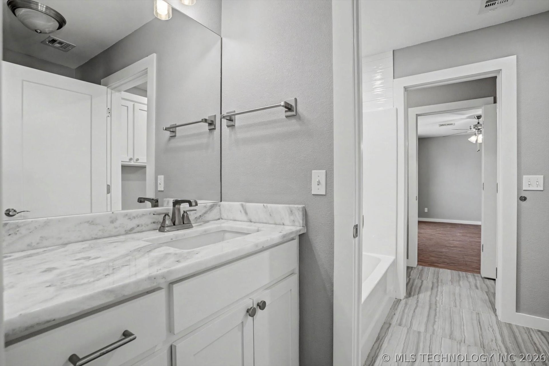 11427 Ash Street Property Photo 38