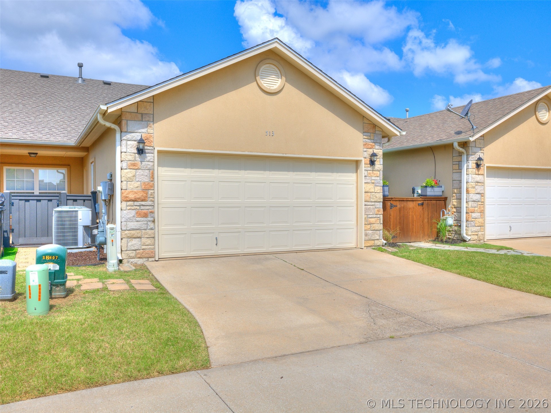 513 S Desert Palm Avenue Property Photo 7
