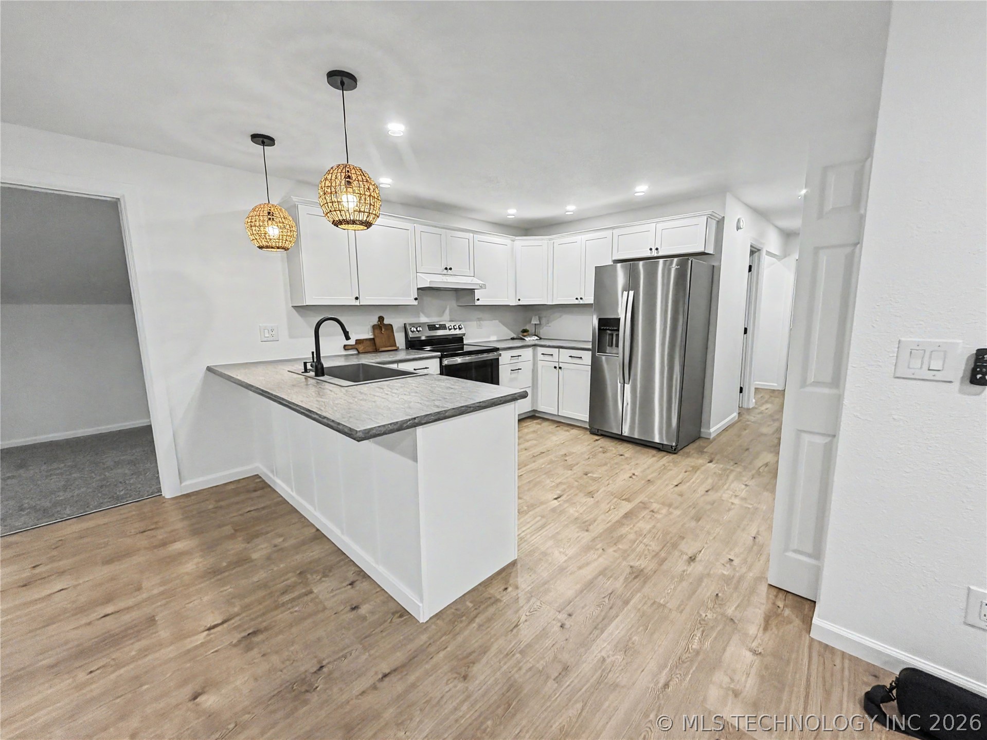 226 E Cedar Street Property Photo 14