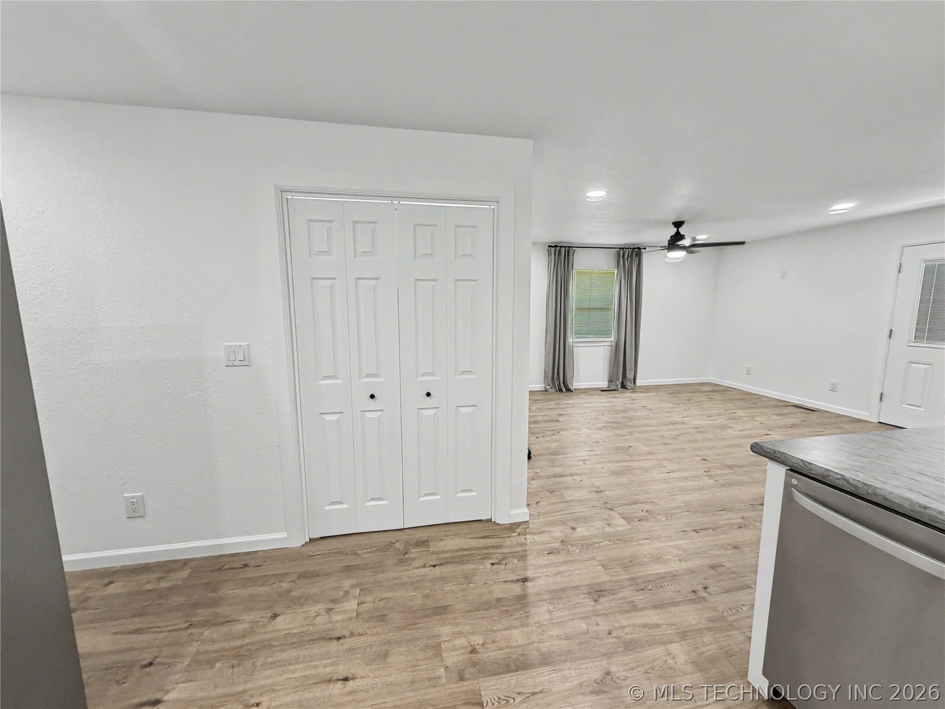 226 E Cedar Street Property Photo 16