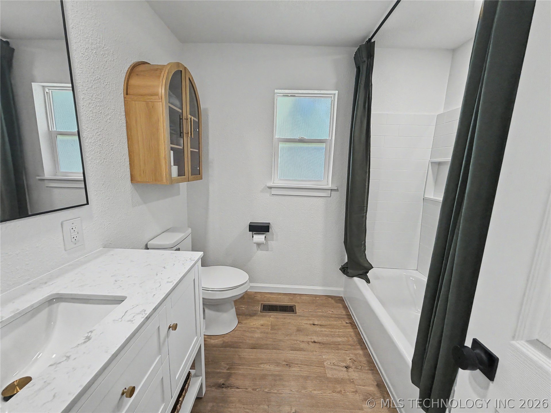 226 E Cedar Street Property Photo 20