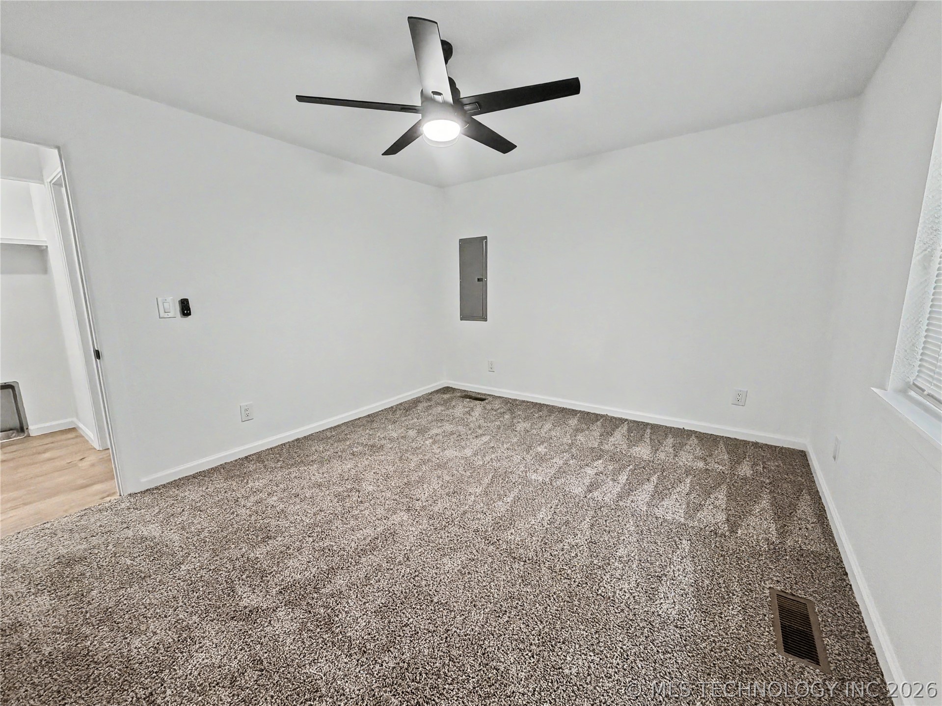 226 E Cedar Street Property Photo 25